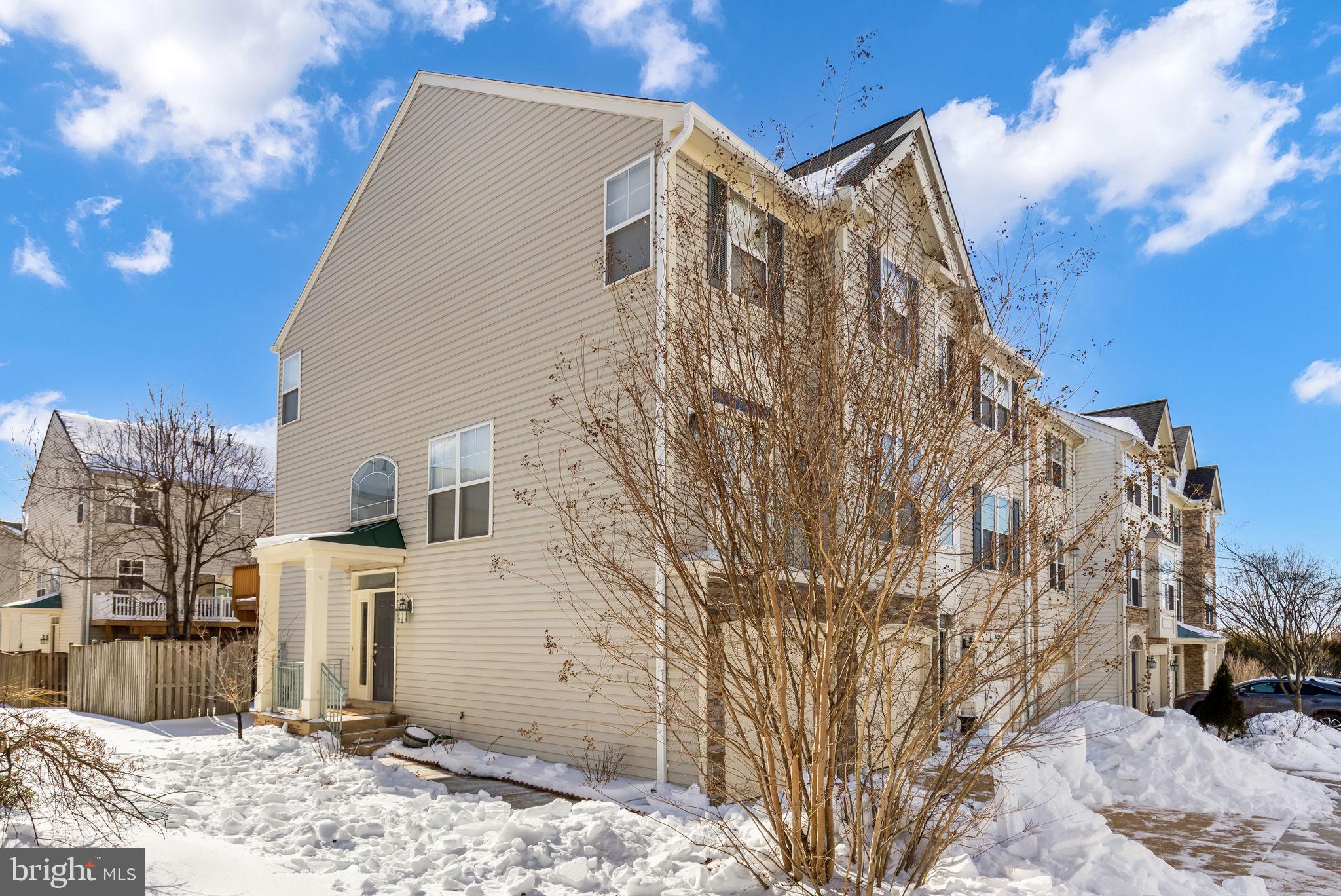 SOUTH RIDING - Residential