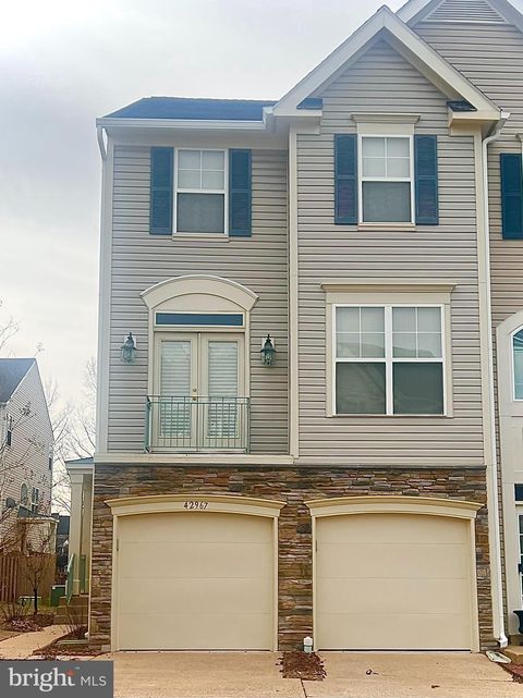 42967 ASTELL STREET CHANTILLY VA 20152