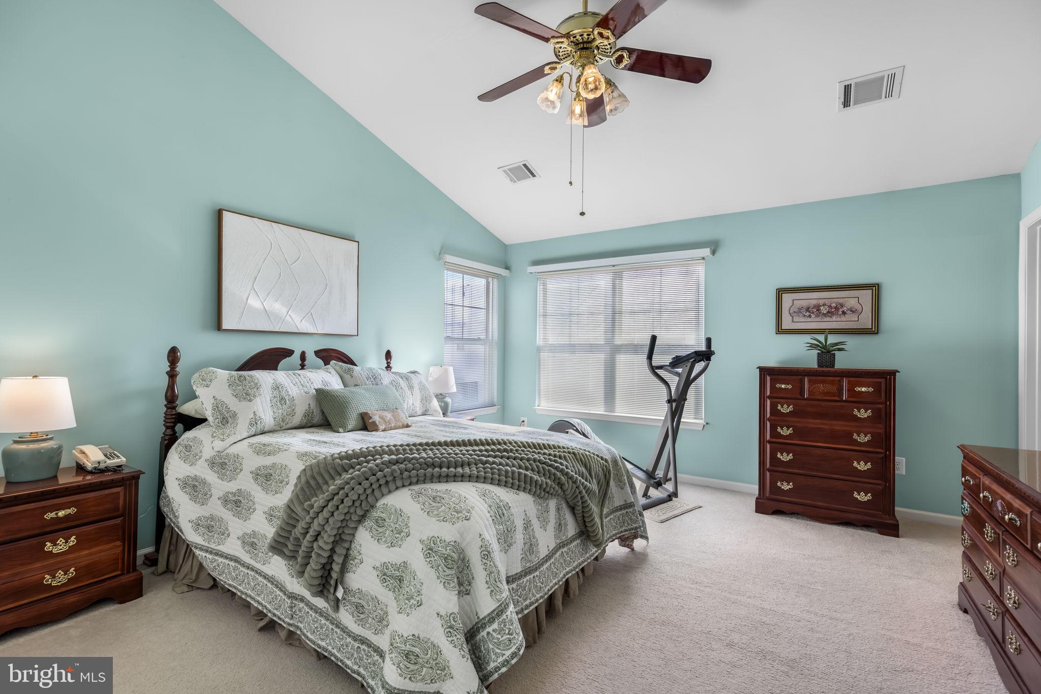 SOUTH RIDING - Residential