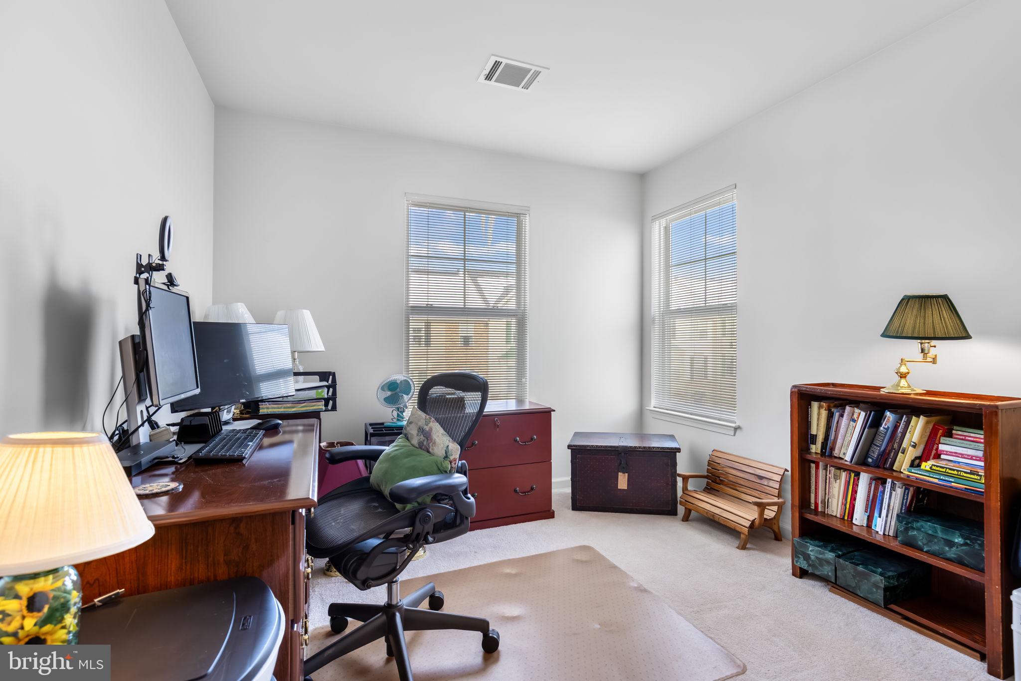 SOUTH RIDING - Residential