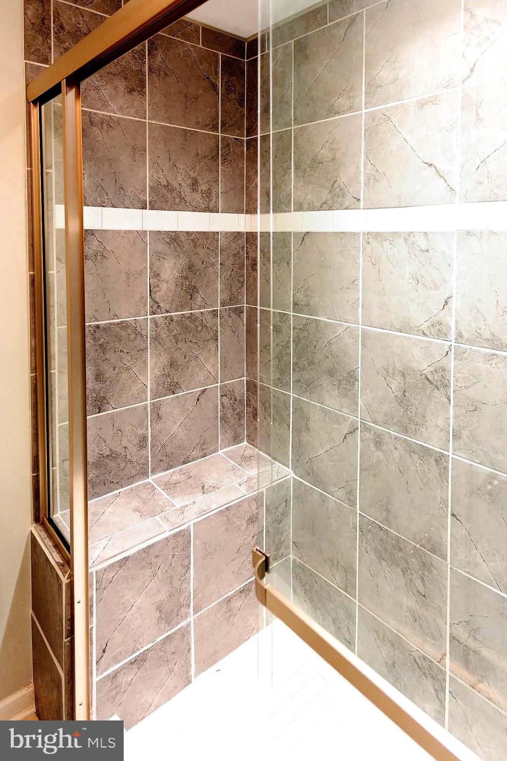 RED HILL - Residential