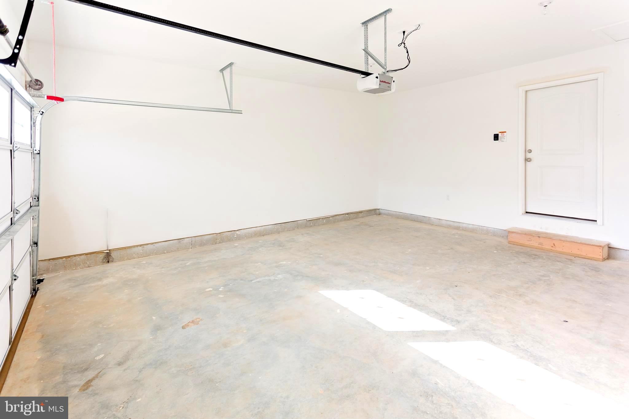 RED HILL - Residential