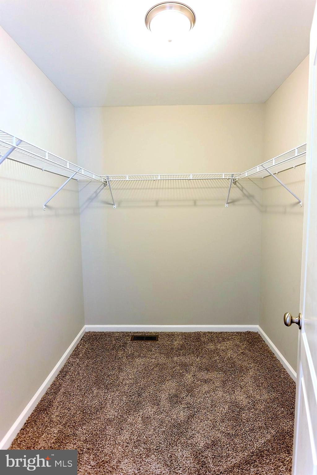 RED HILL - Residential