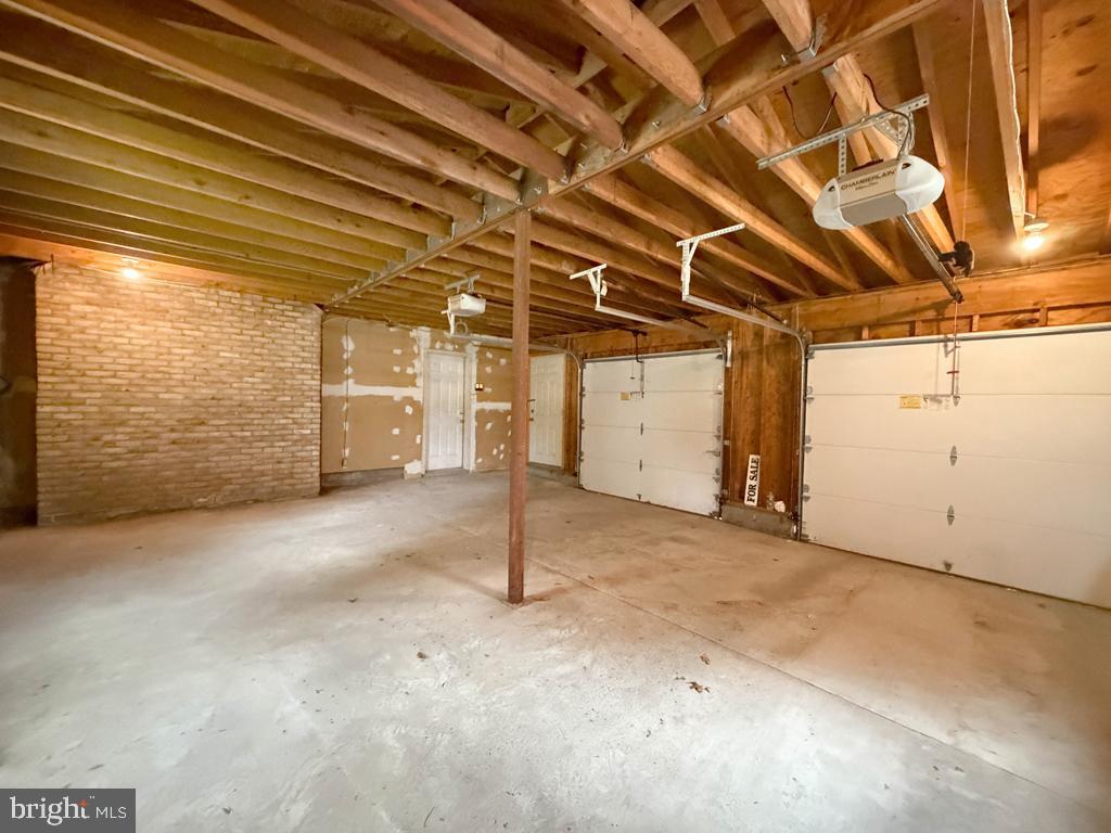 PARK TOWN ESTATES - Residential