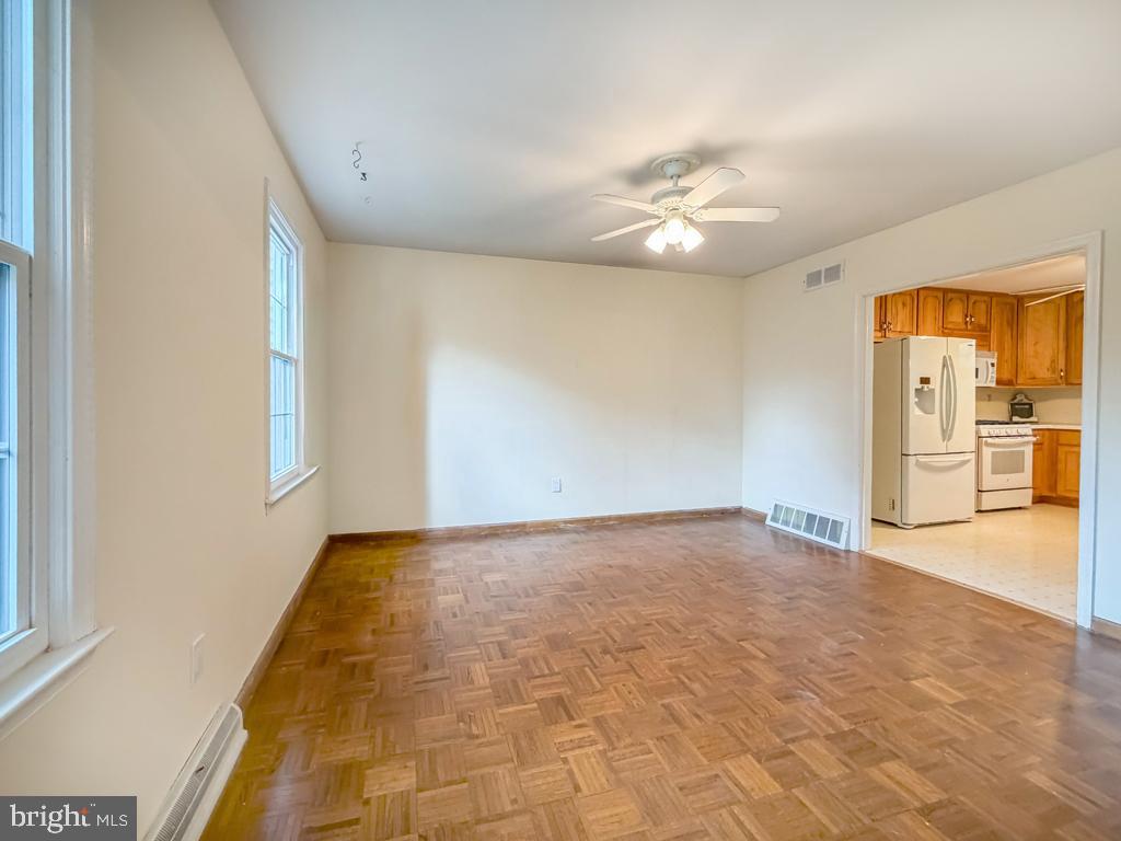 PARK TOWN ESTATES - Residential