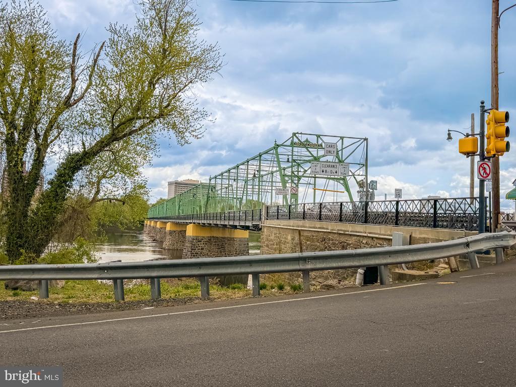 PARK TOWN ESTATES - Residential