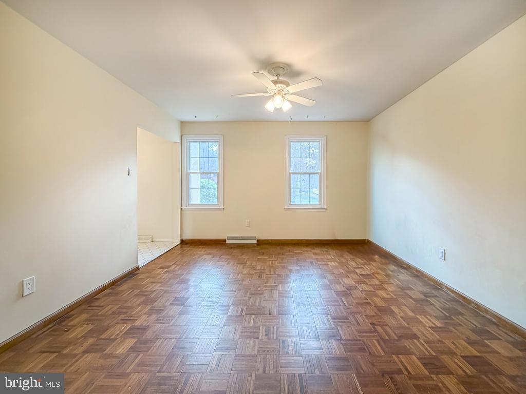 PARK TOWN ESTATES - Residential