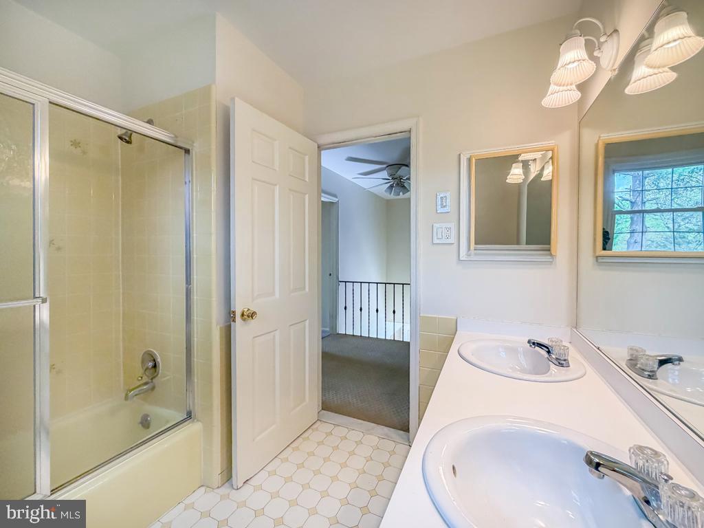 PARK TOWN ESTATES - Residential