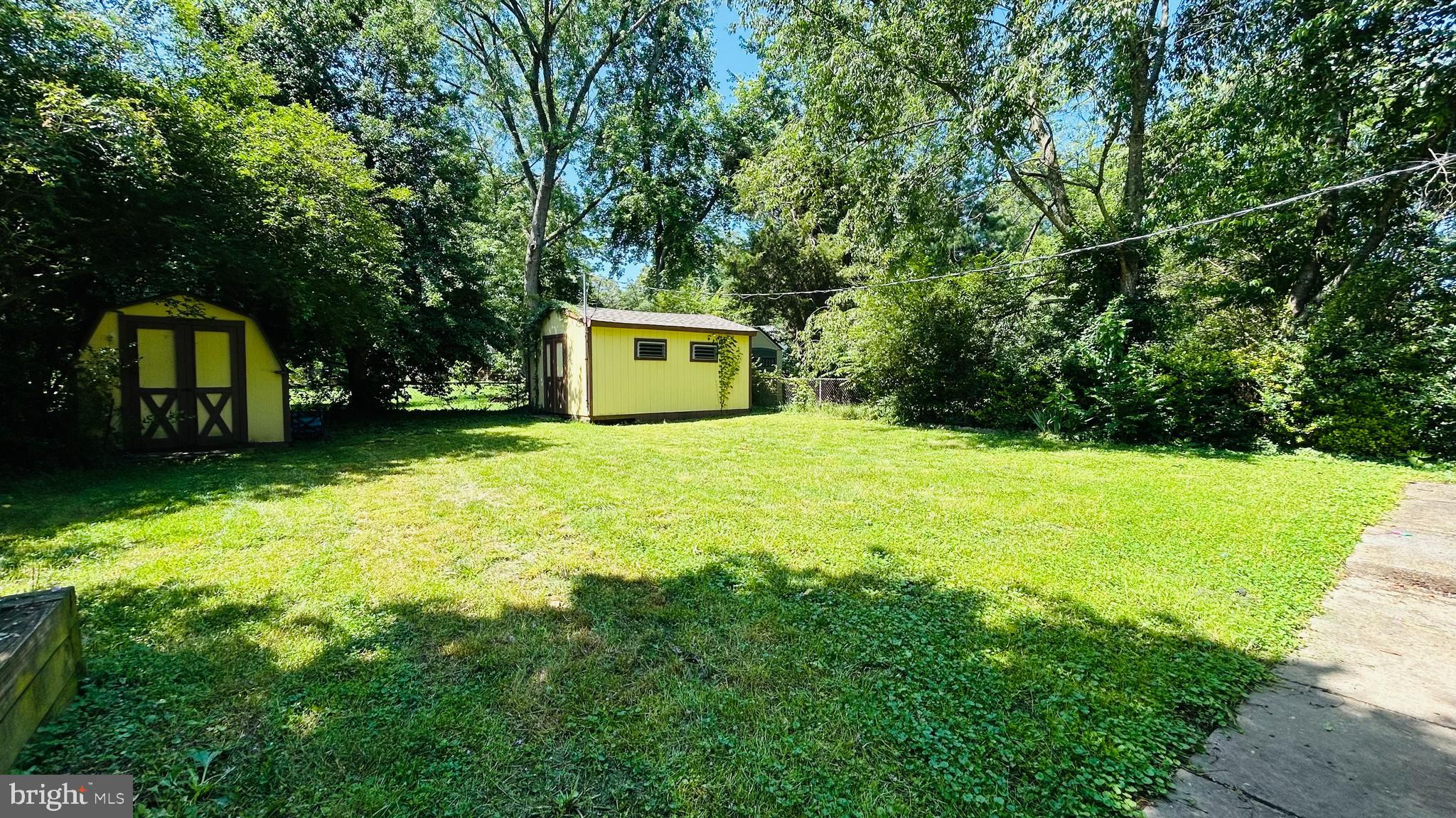 COURTLAND HEIGHTS - Residential Lease