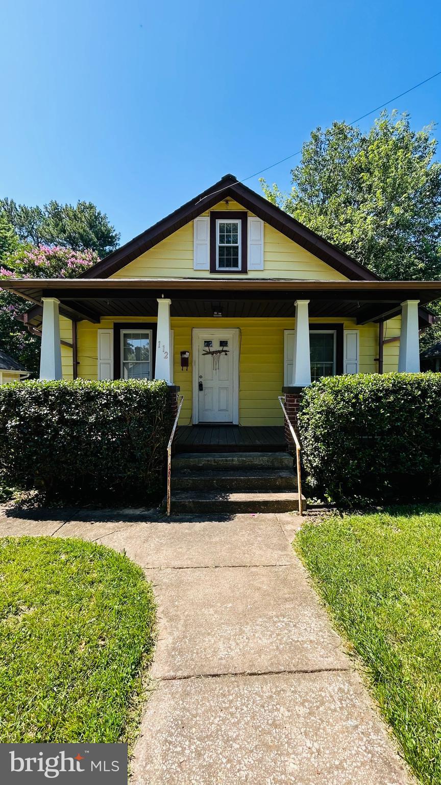 COURTLAND HEIGHTS - Residential Lease