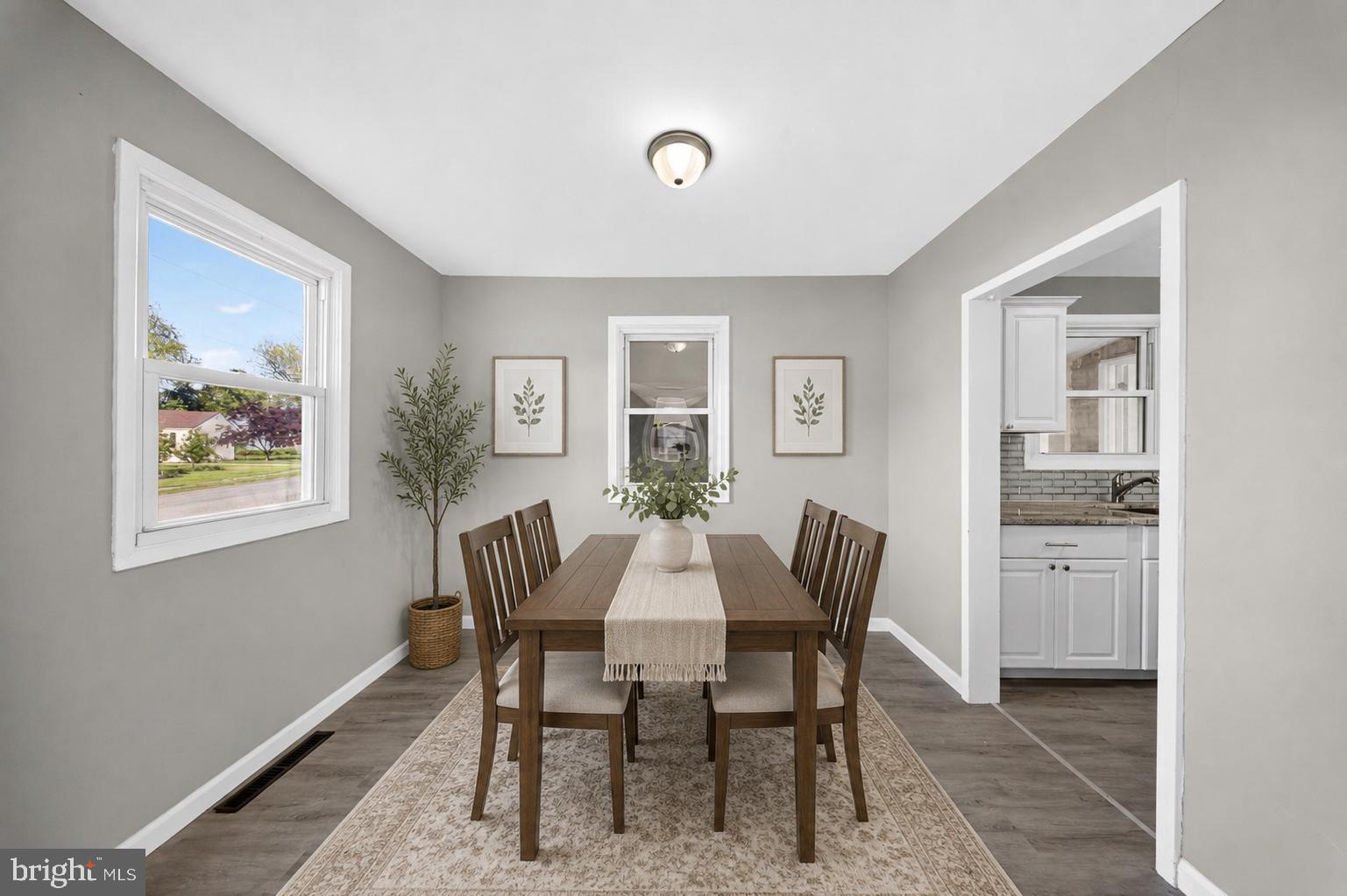 MANOR PARK - Residential