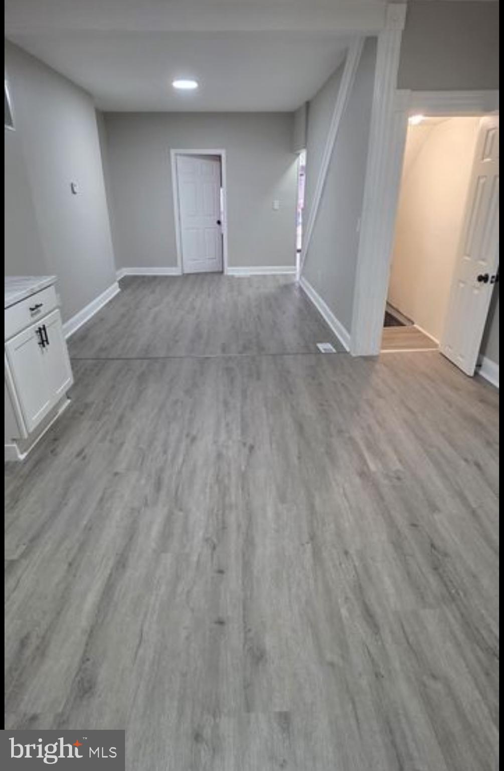 2125 E OLIVER STREET