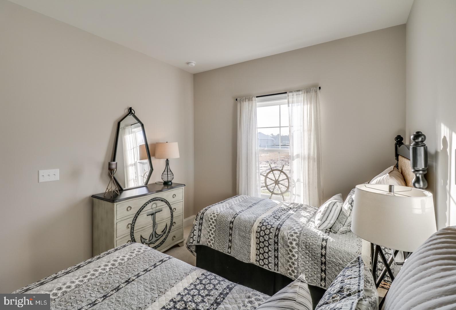 CAPTAINS WAY - Residential