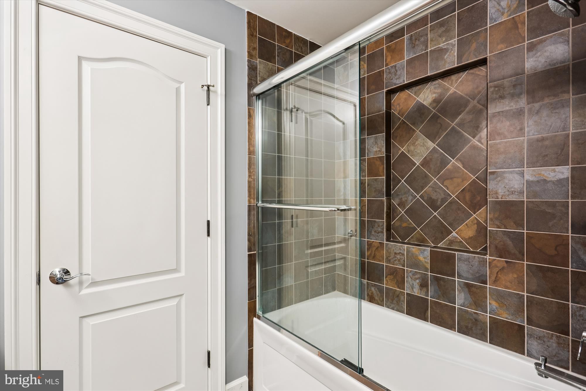 JAMES CREEK - Residential