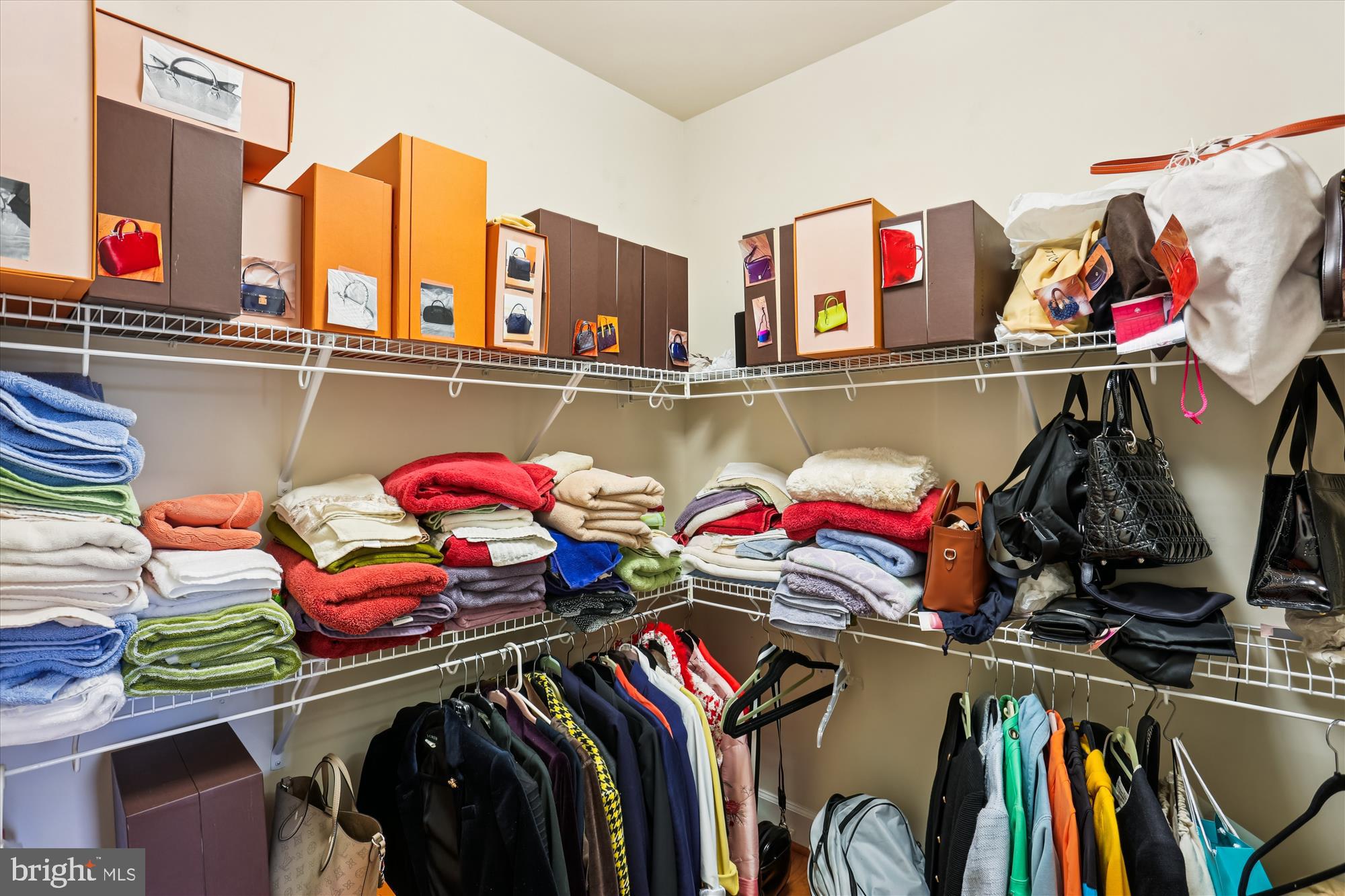 JAMES CREEK - Residential