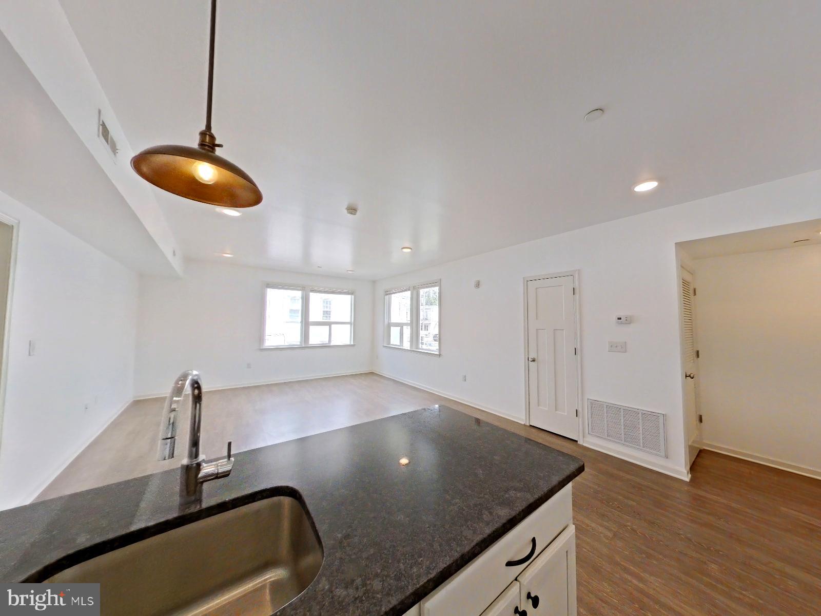 ROXBOROUGH - Residential Lease