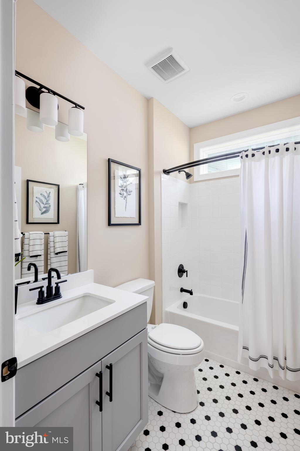 MONARCH - Residential