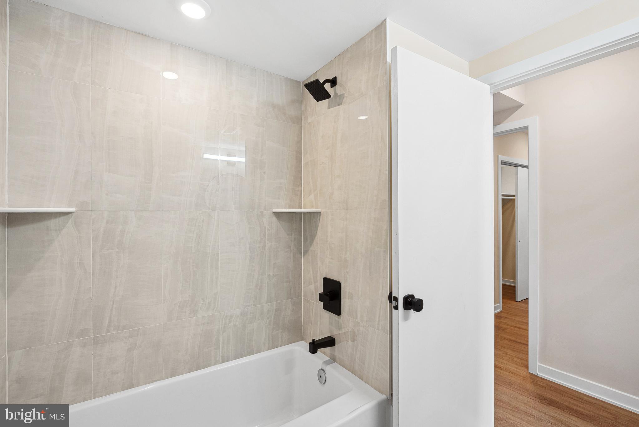 PENNSPORT - Residential Lease