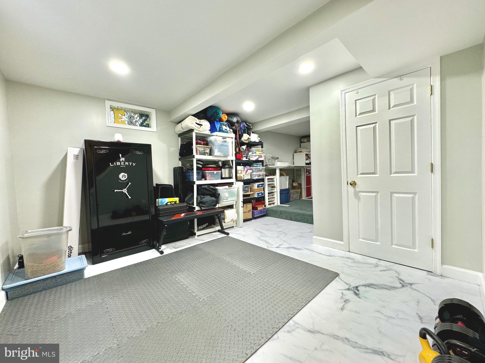 FALLS HILL - Residential Lease