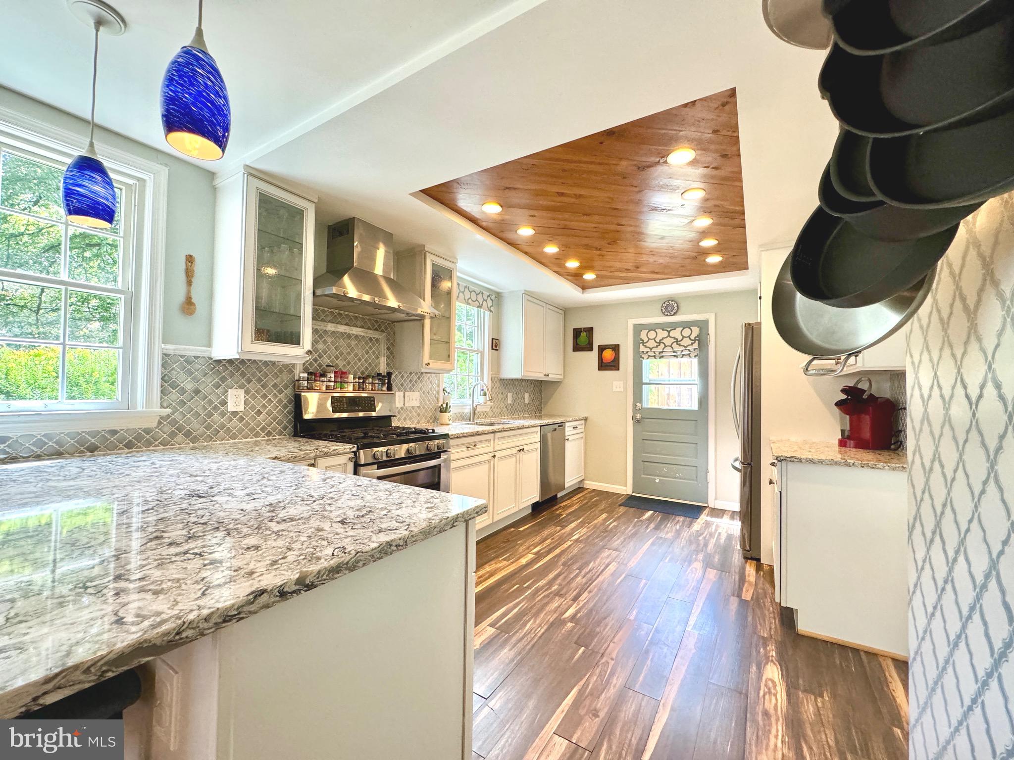 FALLS HILL - Residential Lease