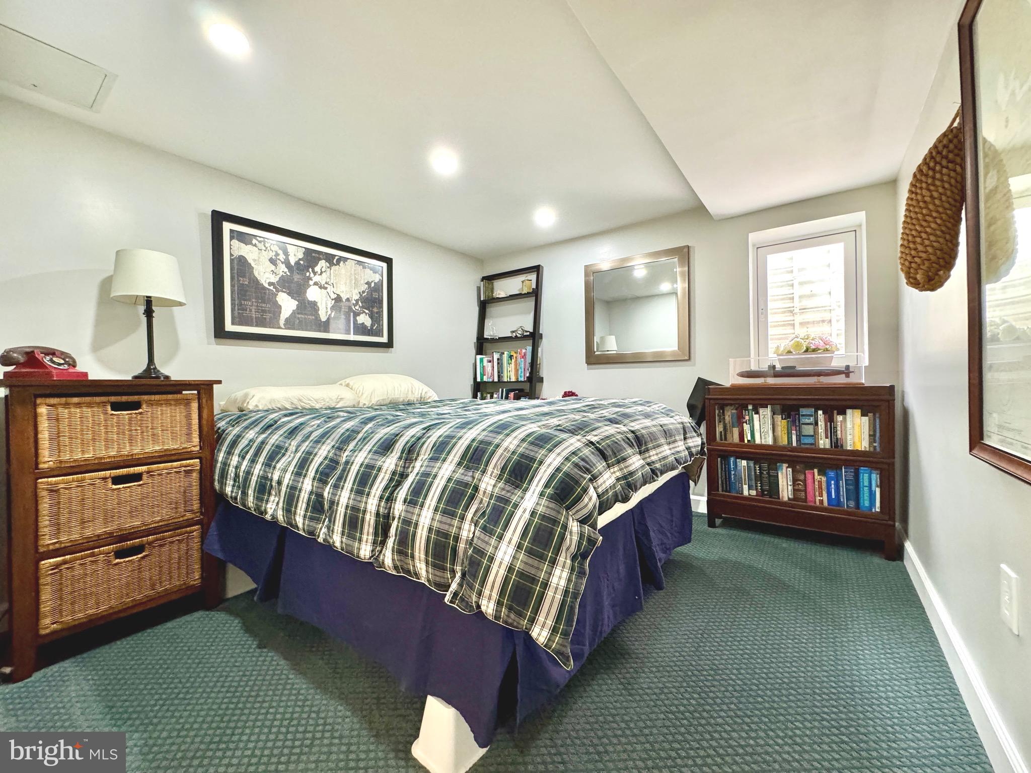 FALLS HILL - Residential Lease