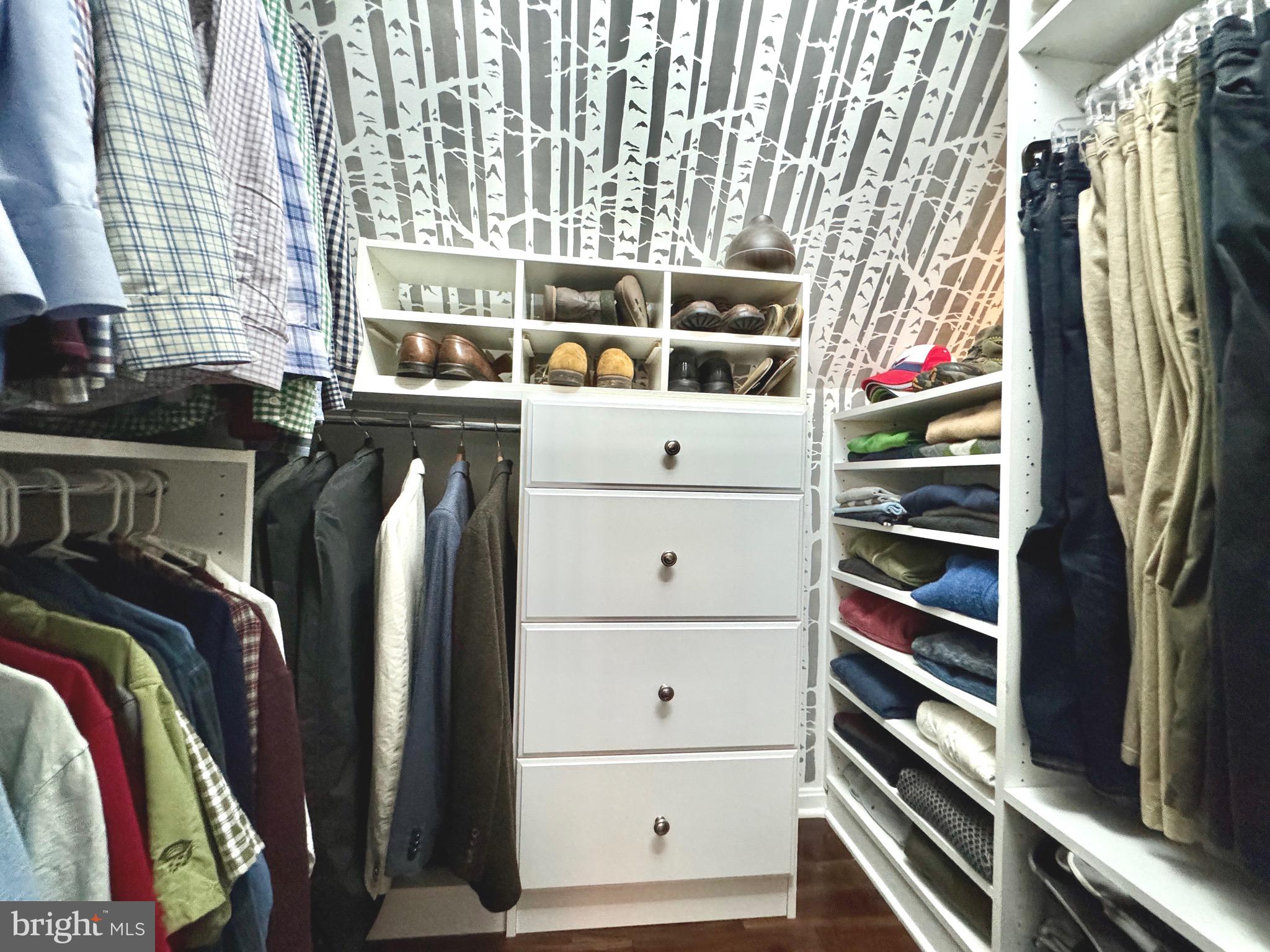 FALLS HILL - Residential Lease