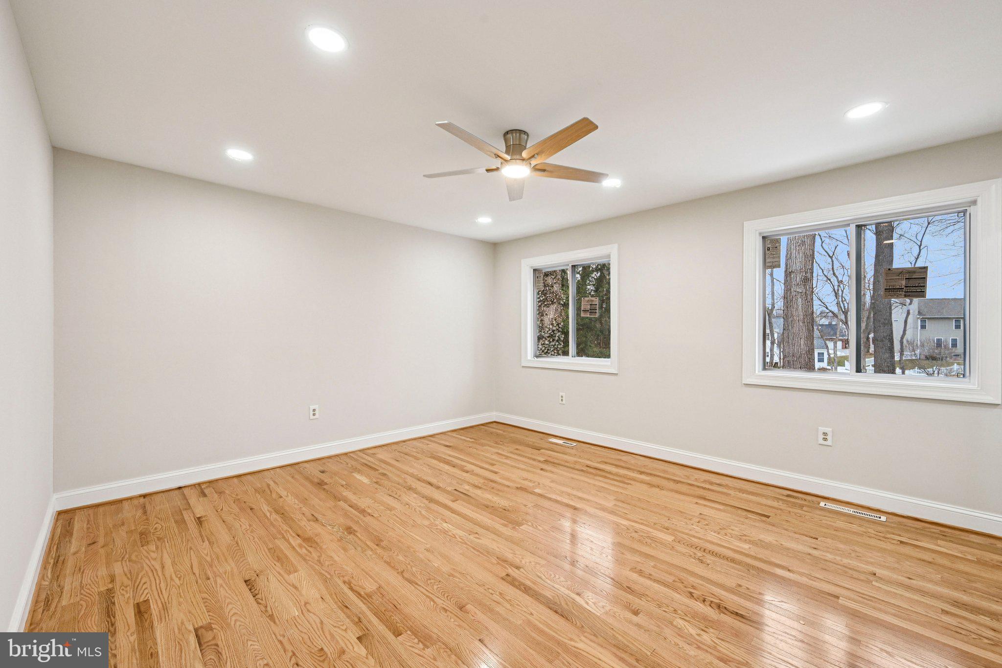 CARROLL SQUARE - Residential