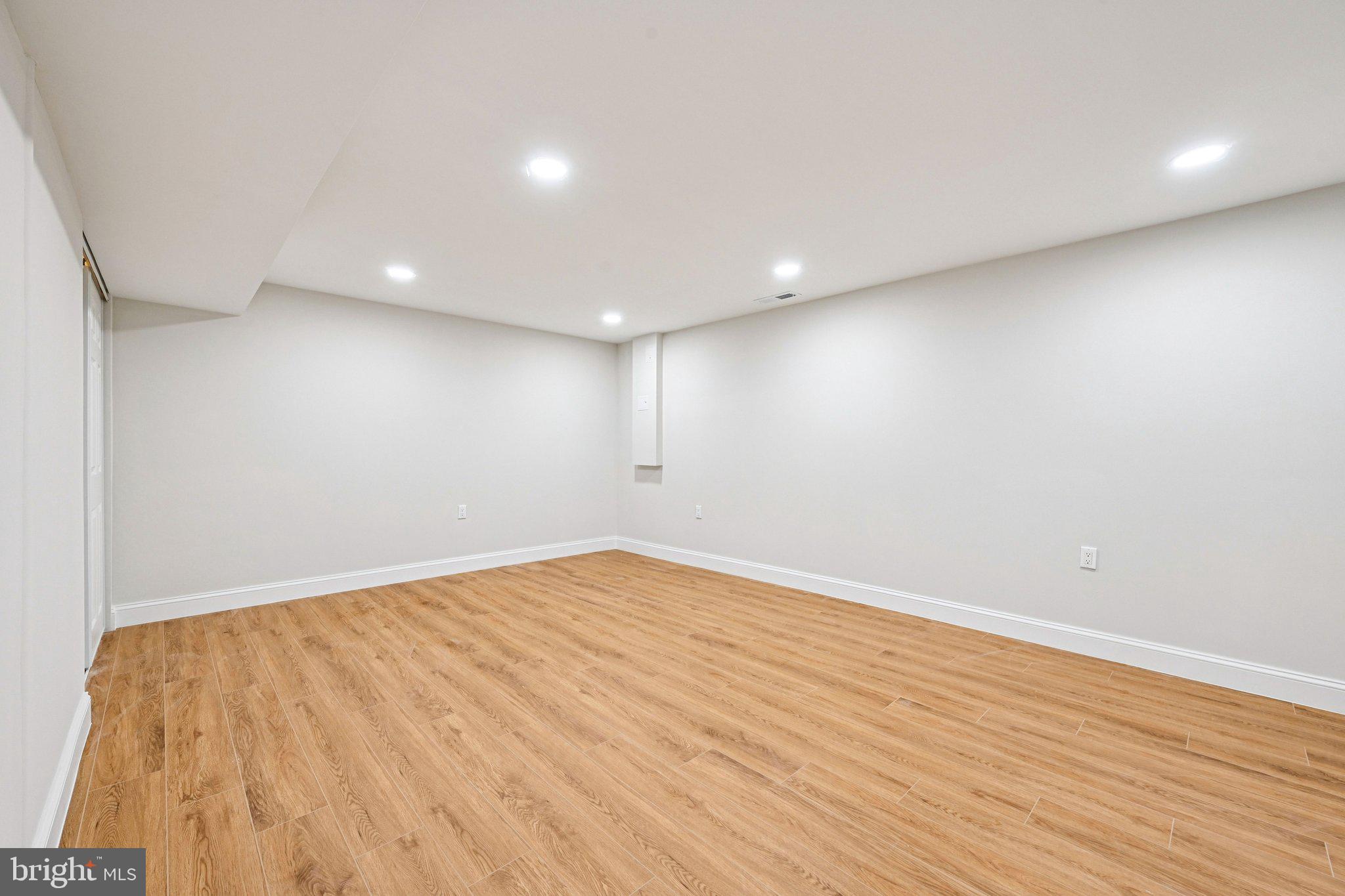 CARROLL SQUARE - Residential