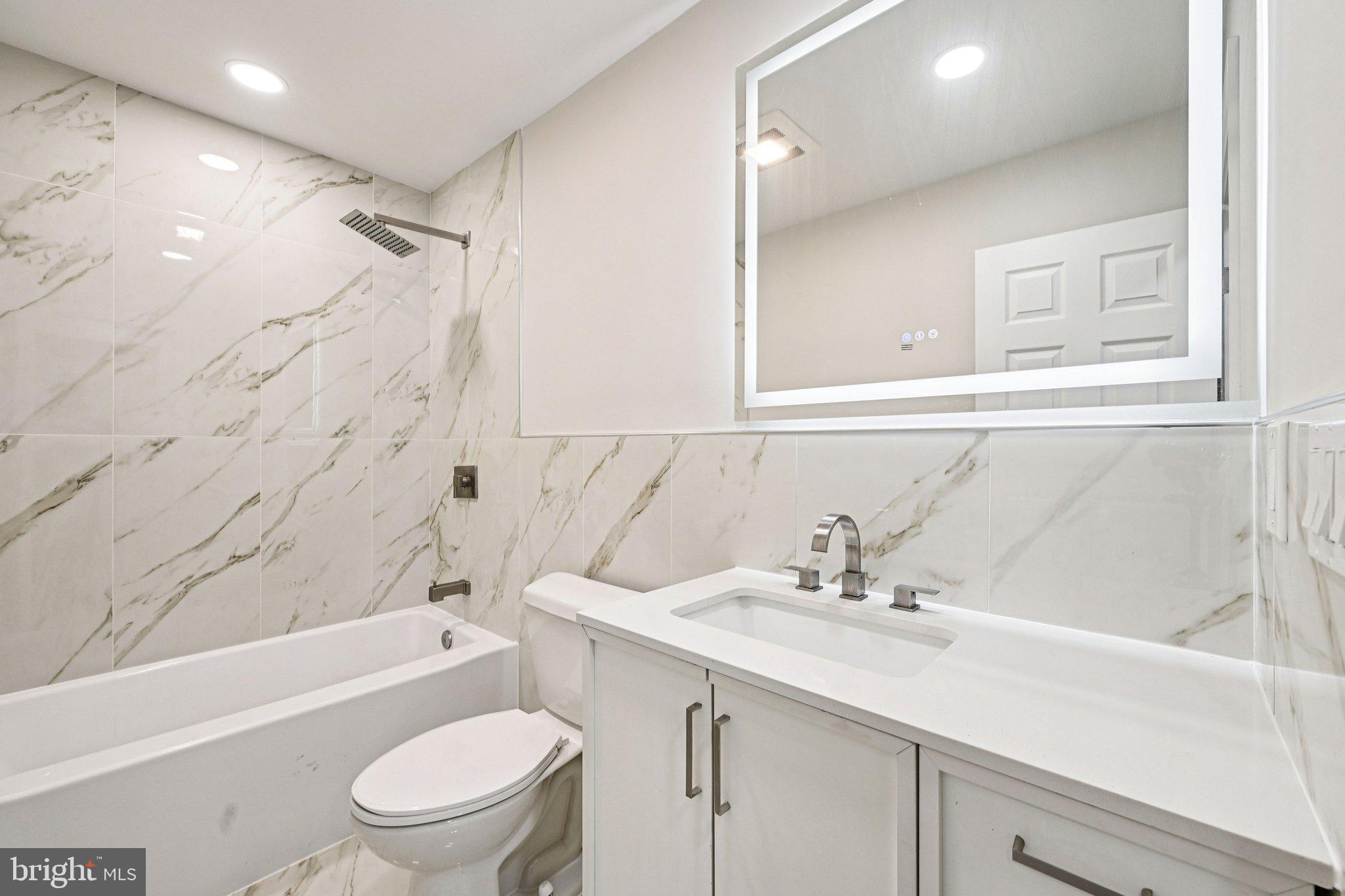 CARROLL SQUARE - Residential