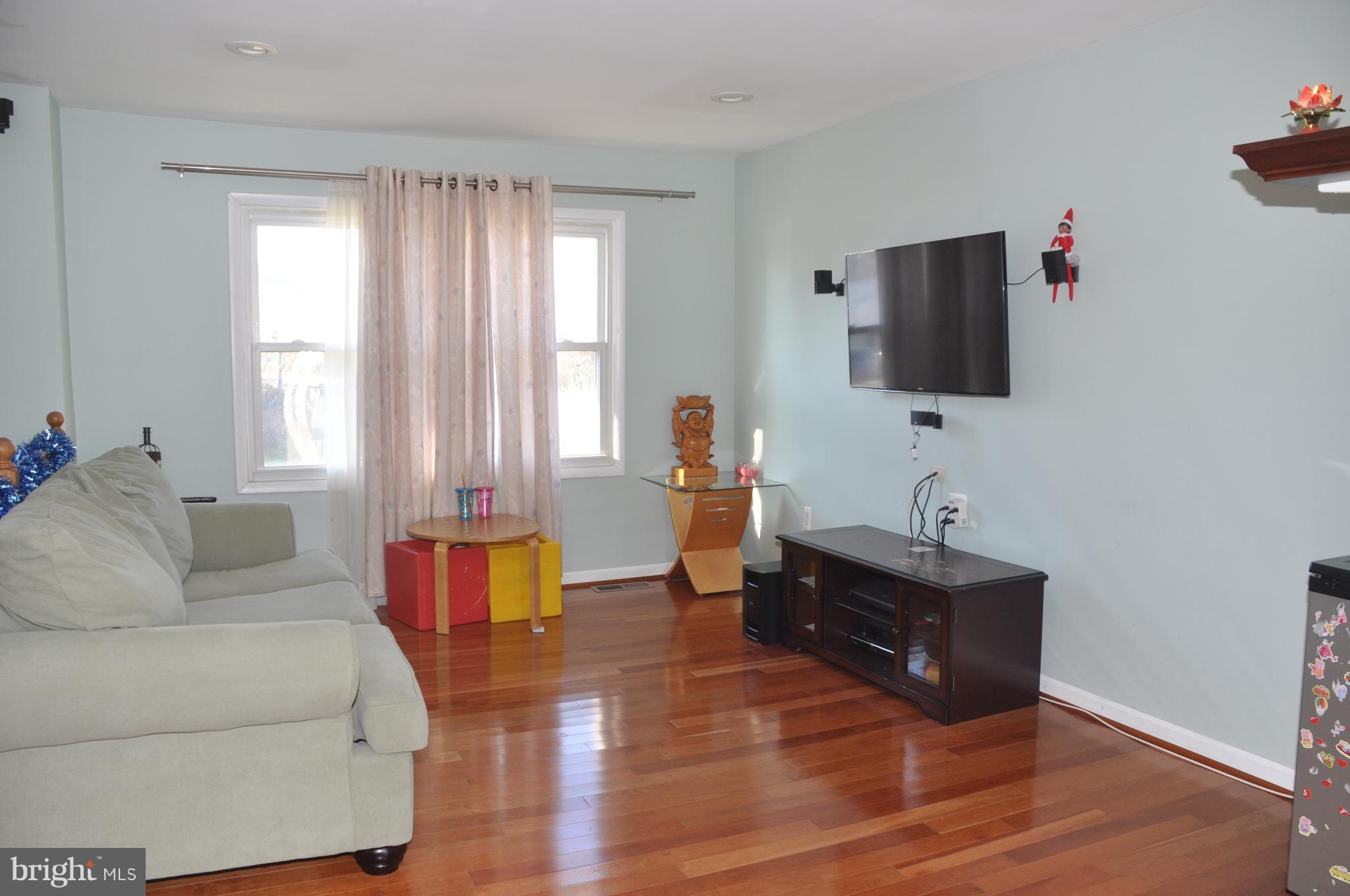 FOUR SEASONS ESTATES - Residential