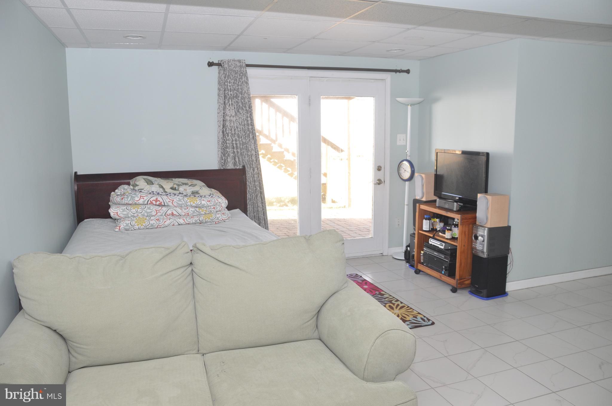 FOUR SEASONS ESTATES - Residential