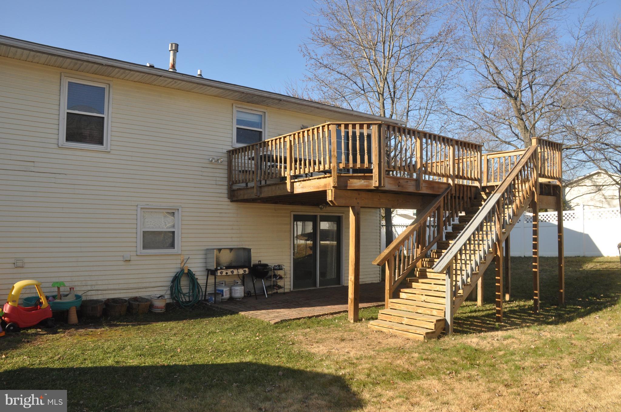 FOUR SEASONS ESTATES - Residential