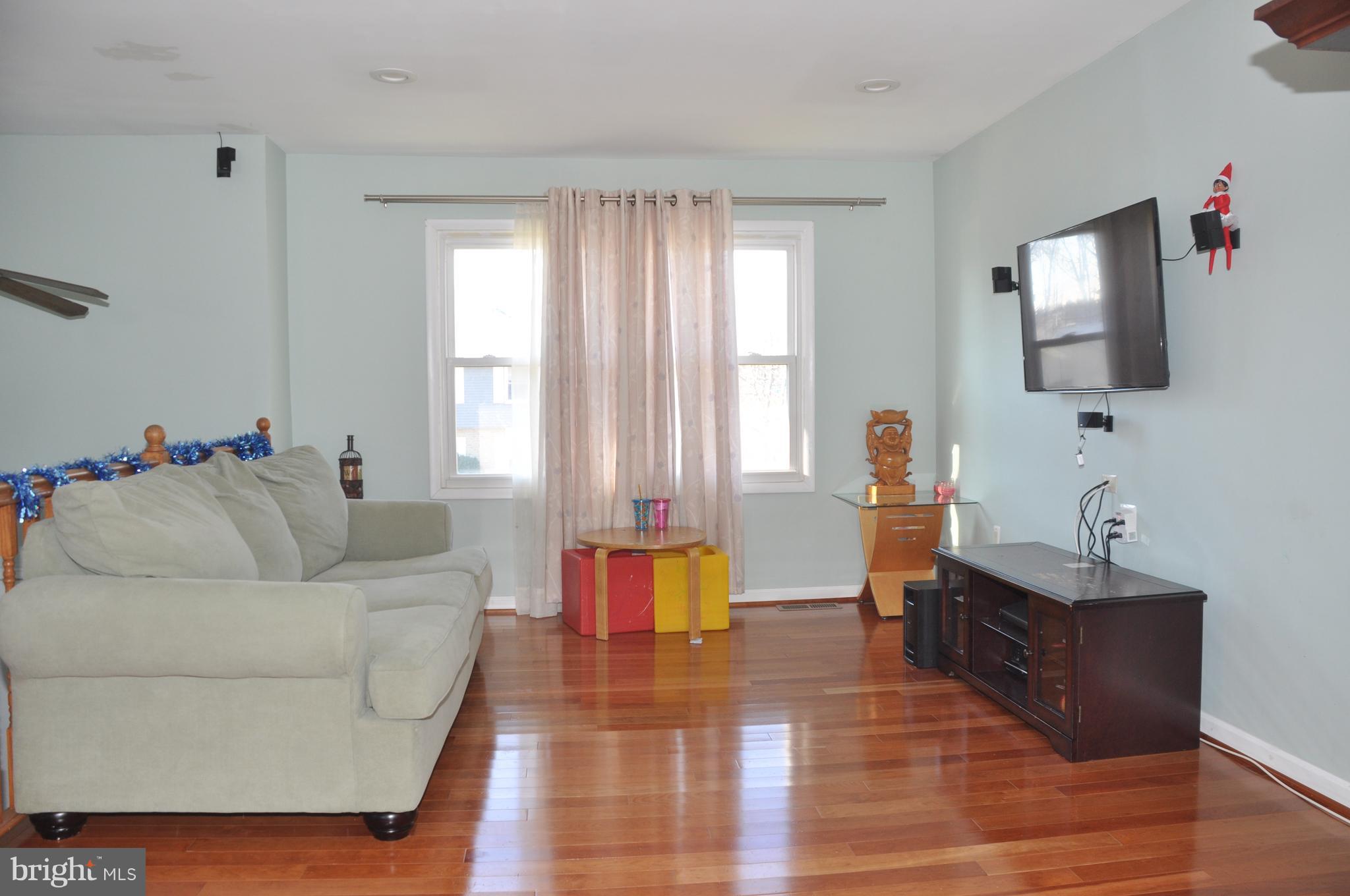 FOUR SEASONS ESTATES - Residential