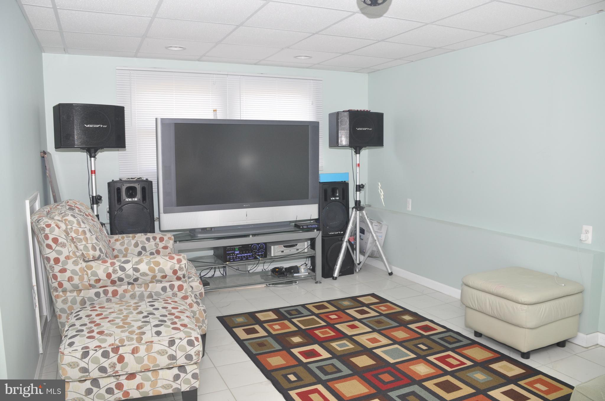 FOUR SEASONS ESTATES - Residential