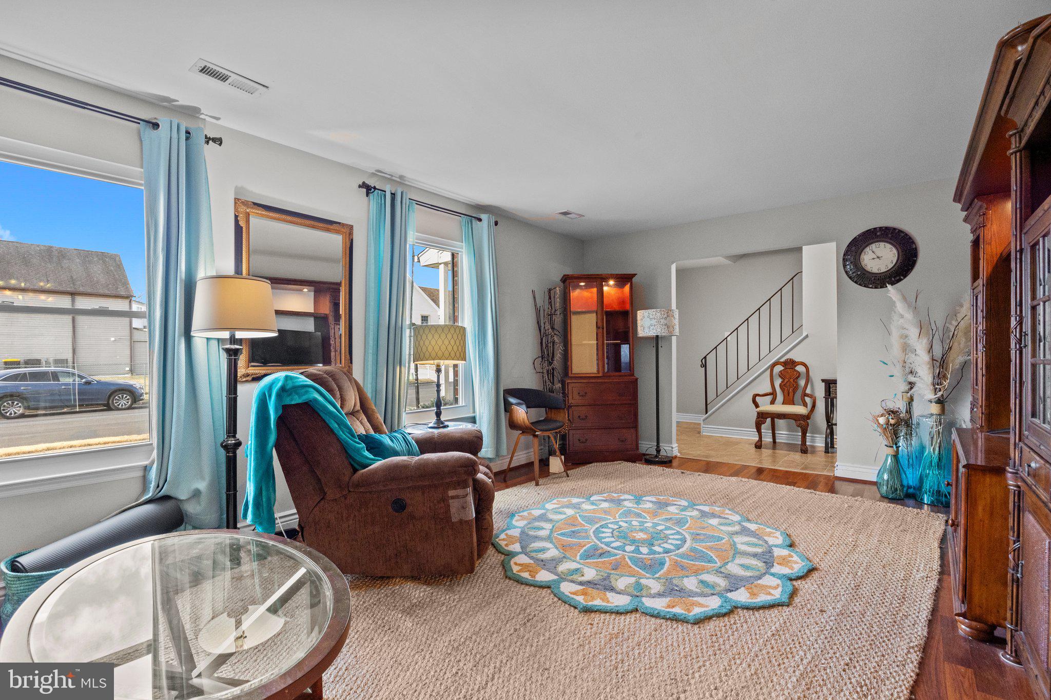 VALLEY MDWS - Residential