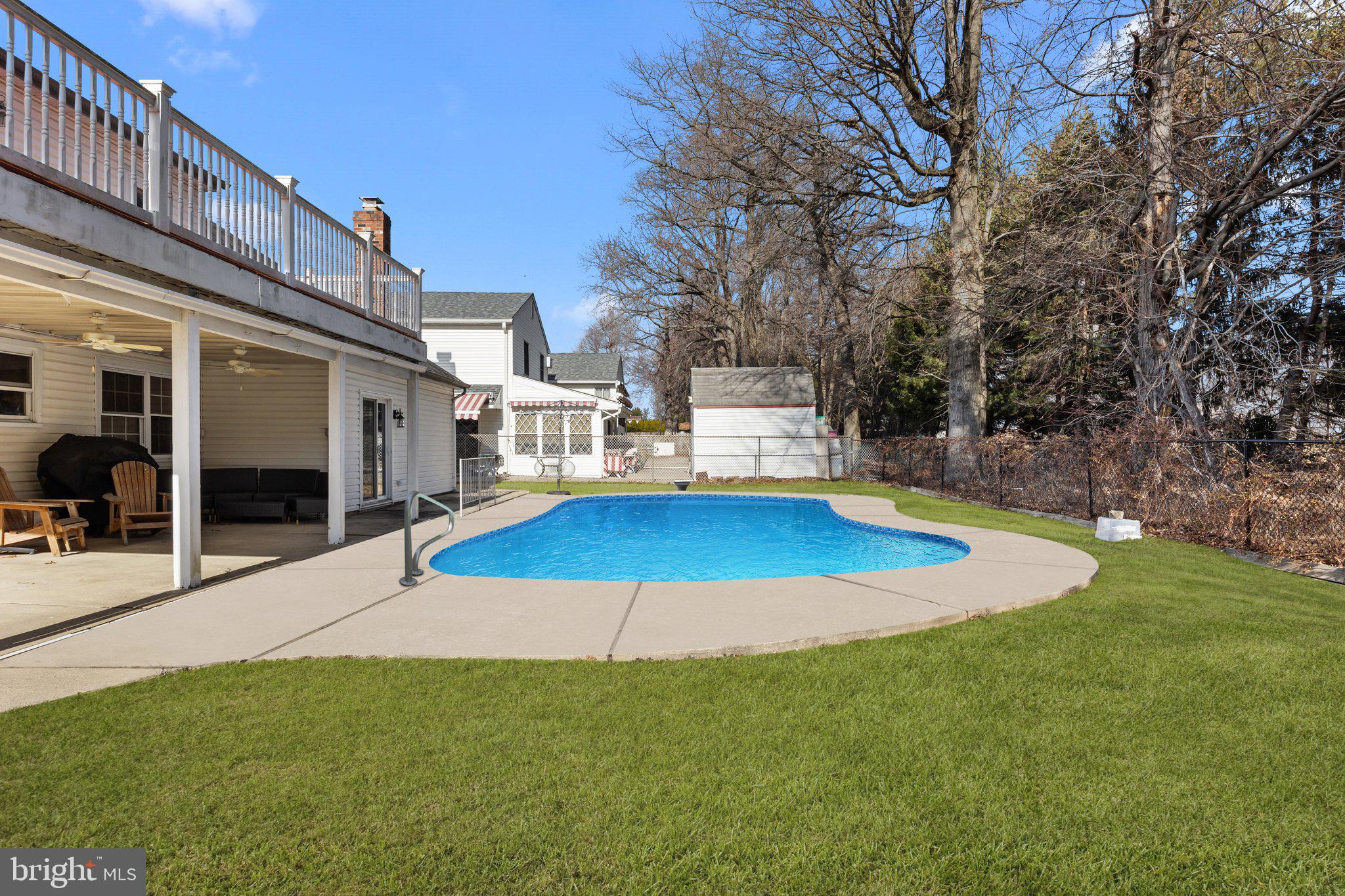 VALLEY MDWS - Residential