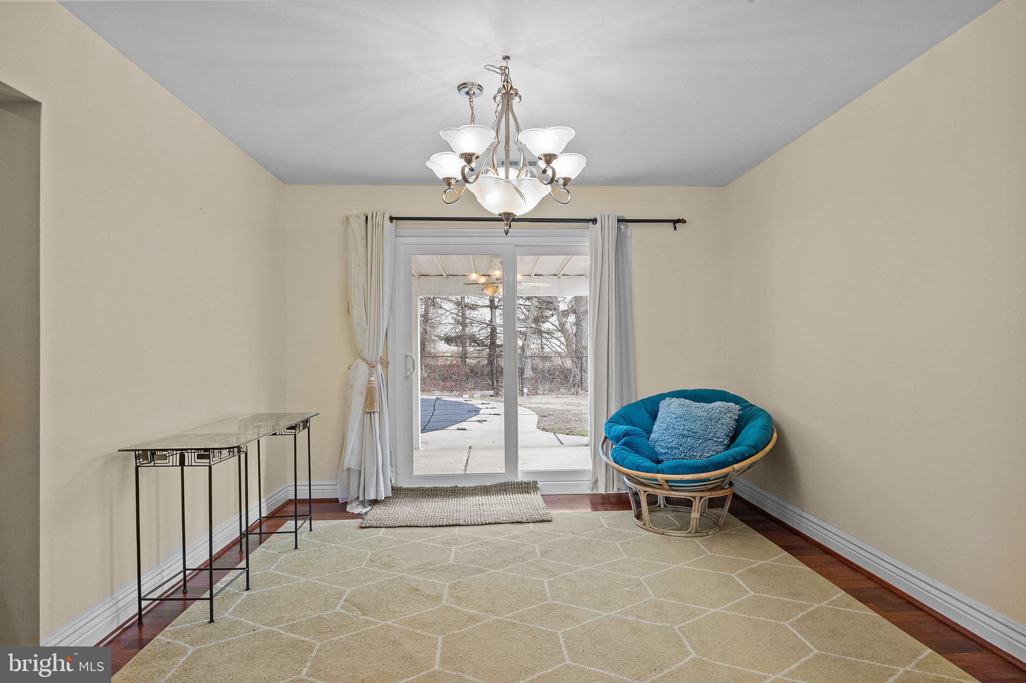 VALLEY MDWS - Residential