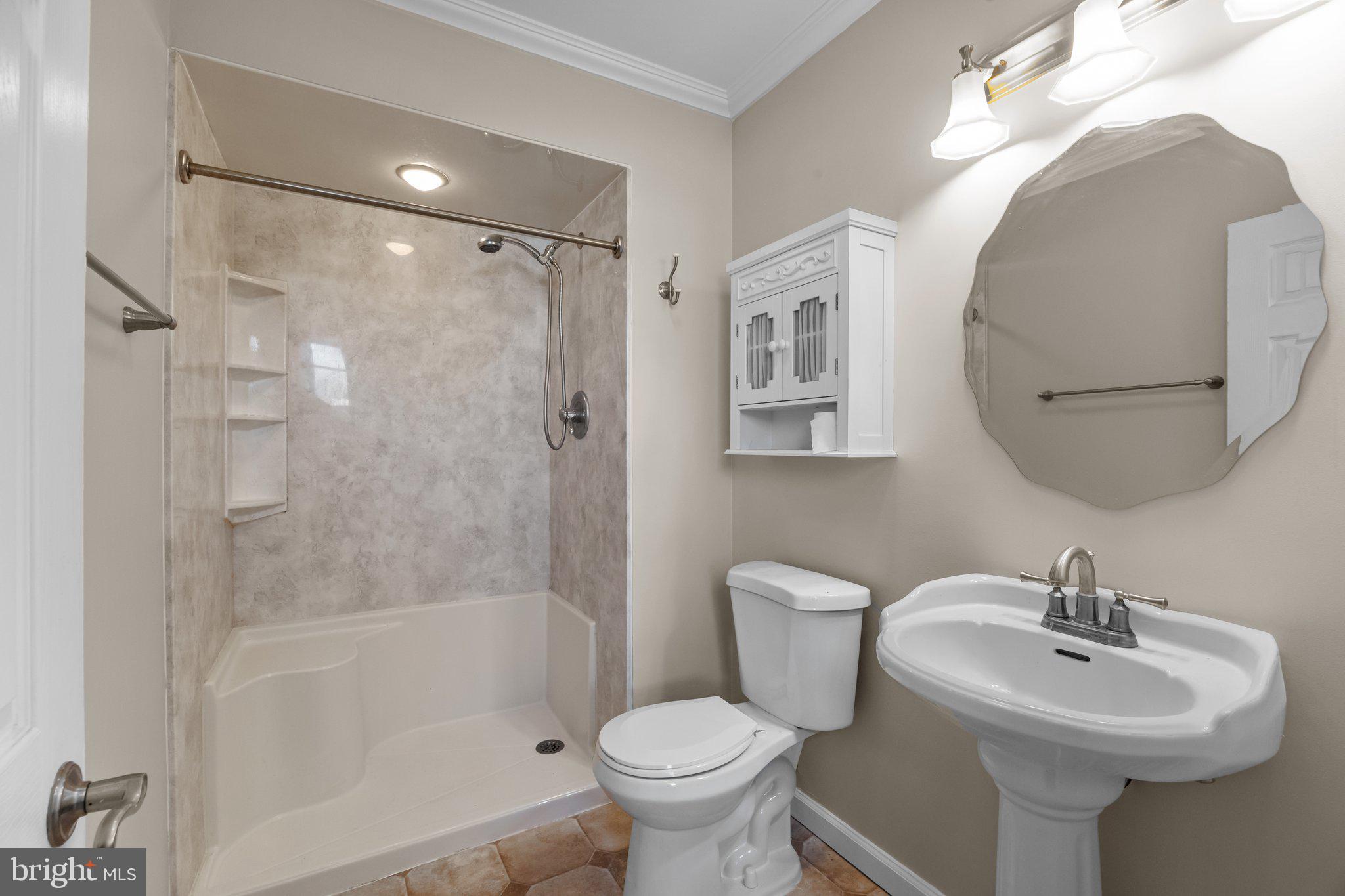 VALLEY MDWS - Residential