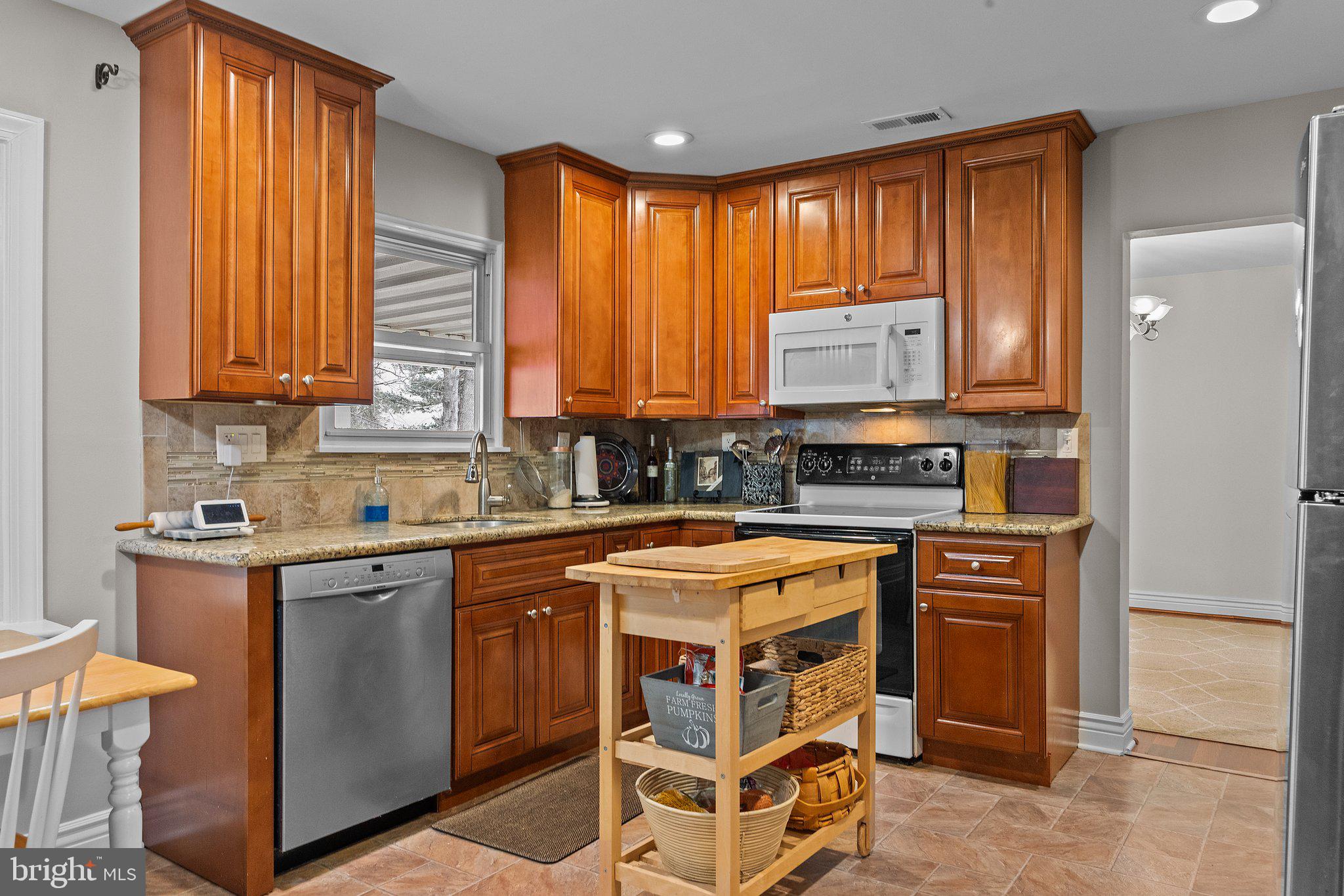 VALLEY MDWS - Residential