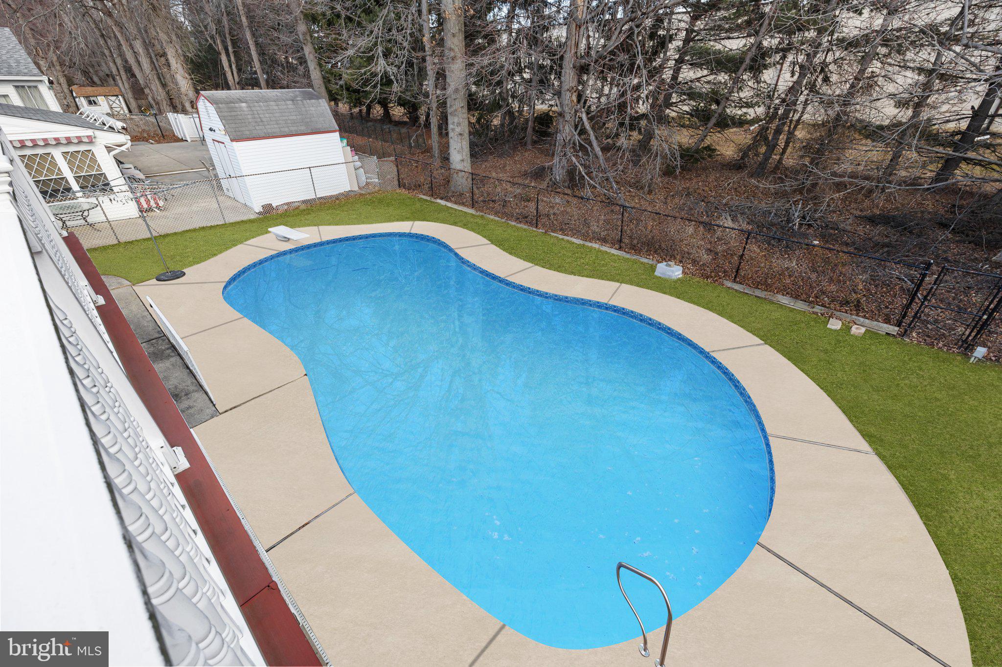 VALLEY MDWS - Residential