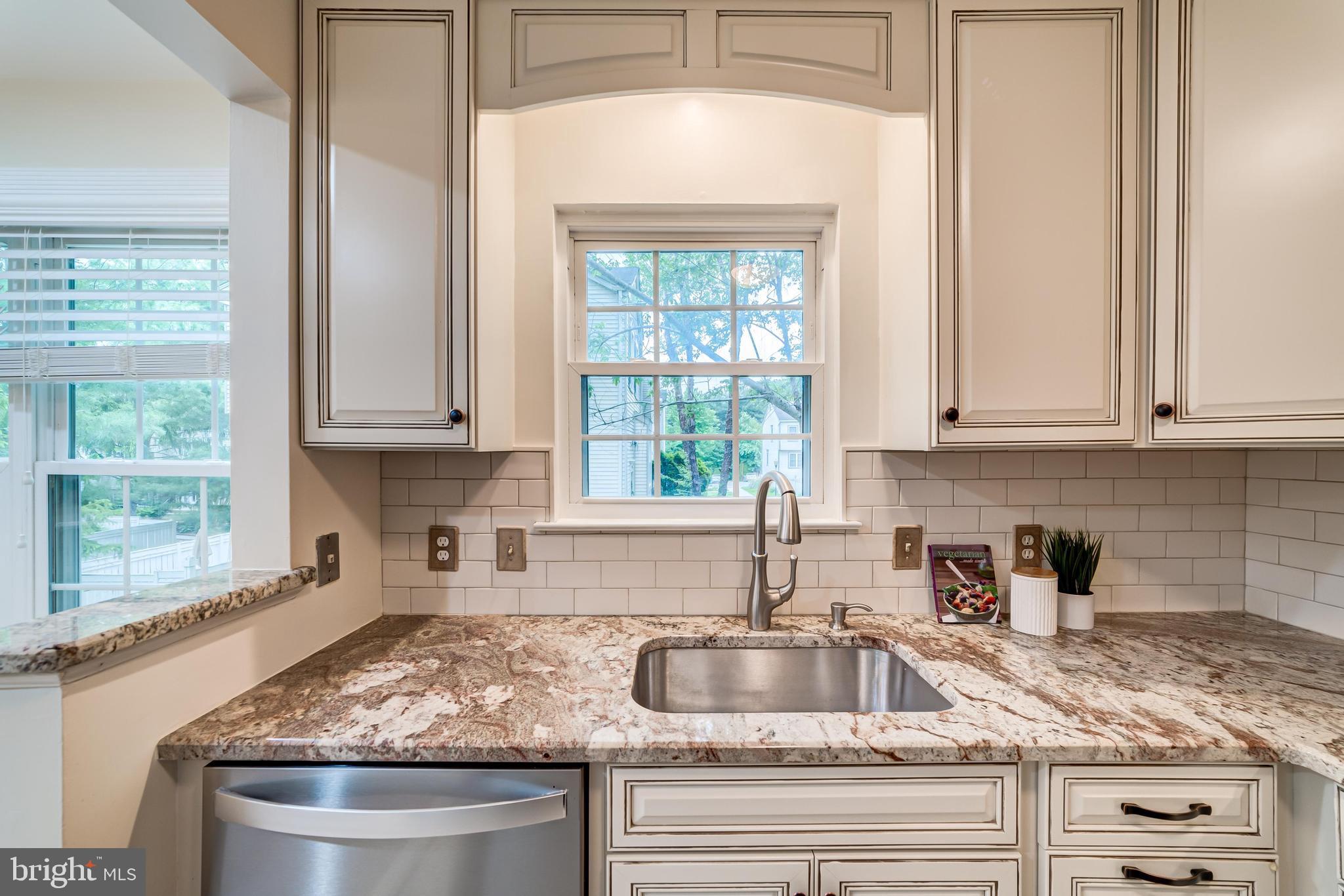 HUNTERS SQUARE - Residential