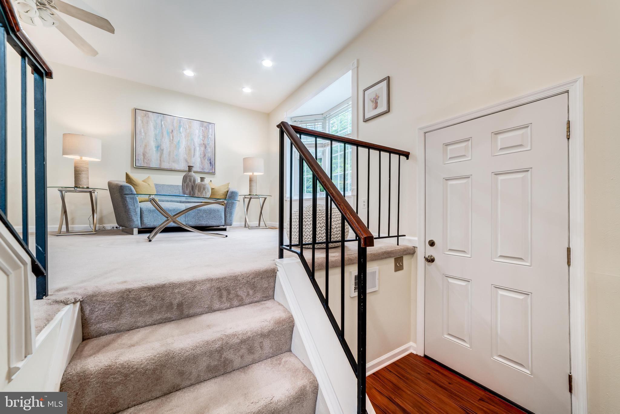 HUNTERS SQUARE - Residential