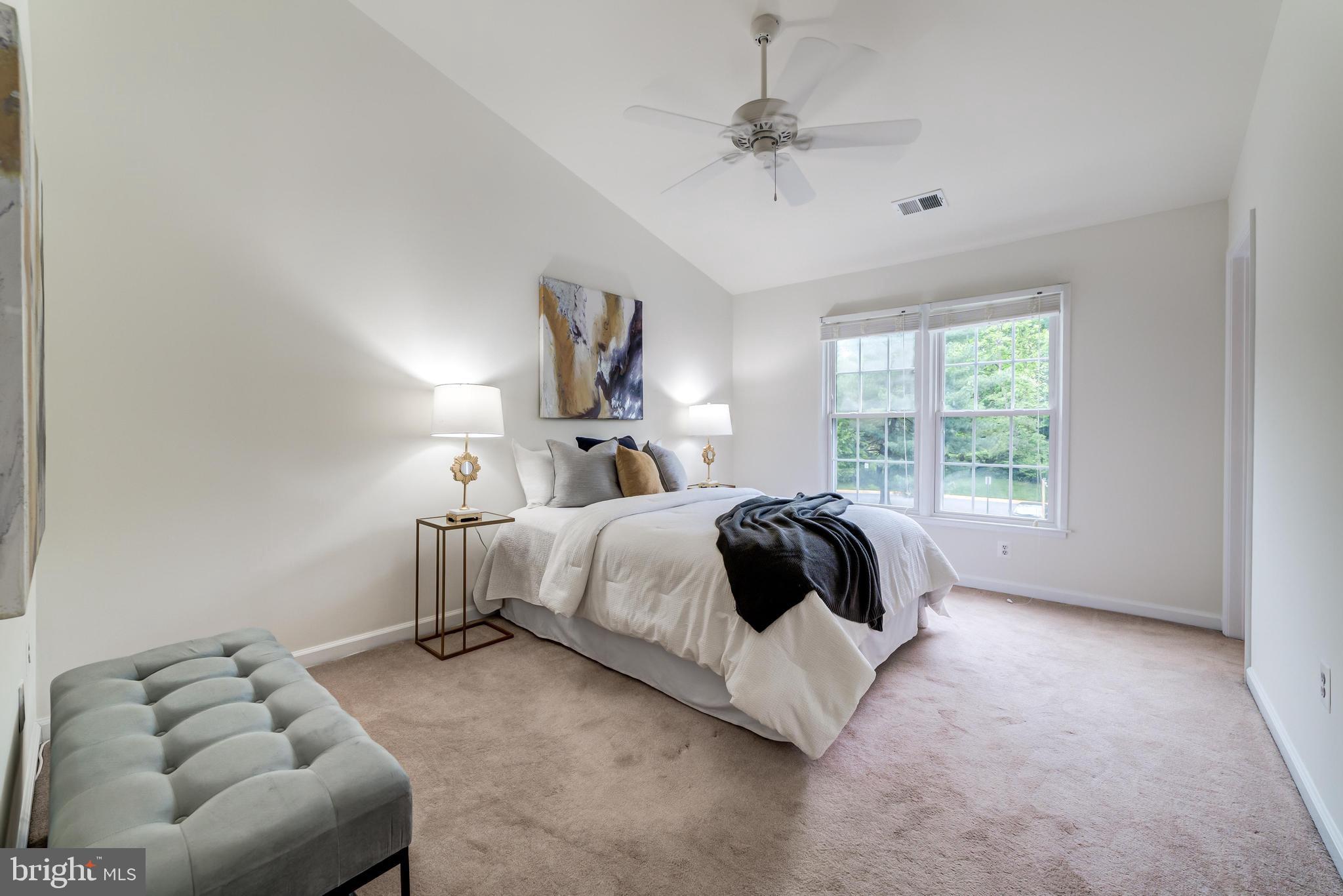 HUNTERS SQUARE - Residential