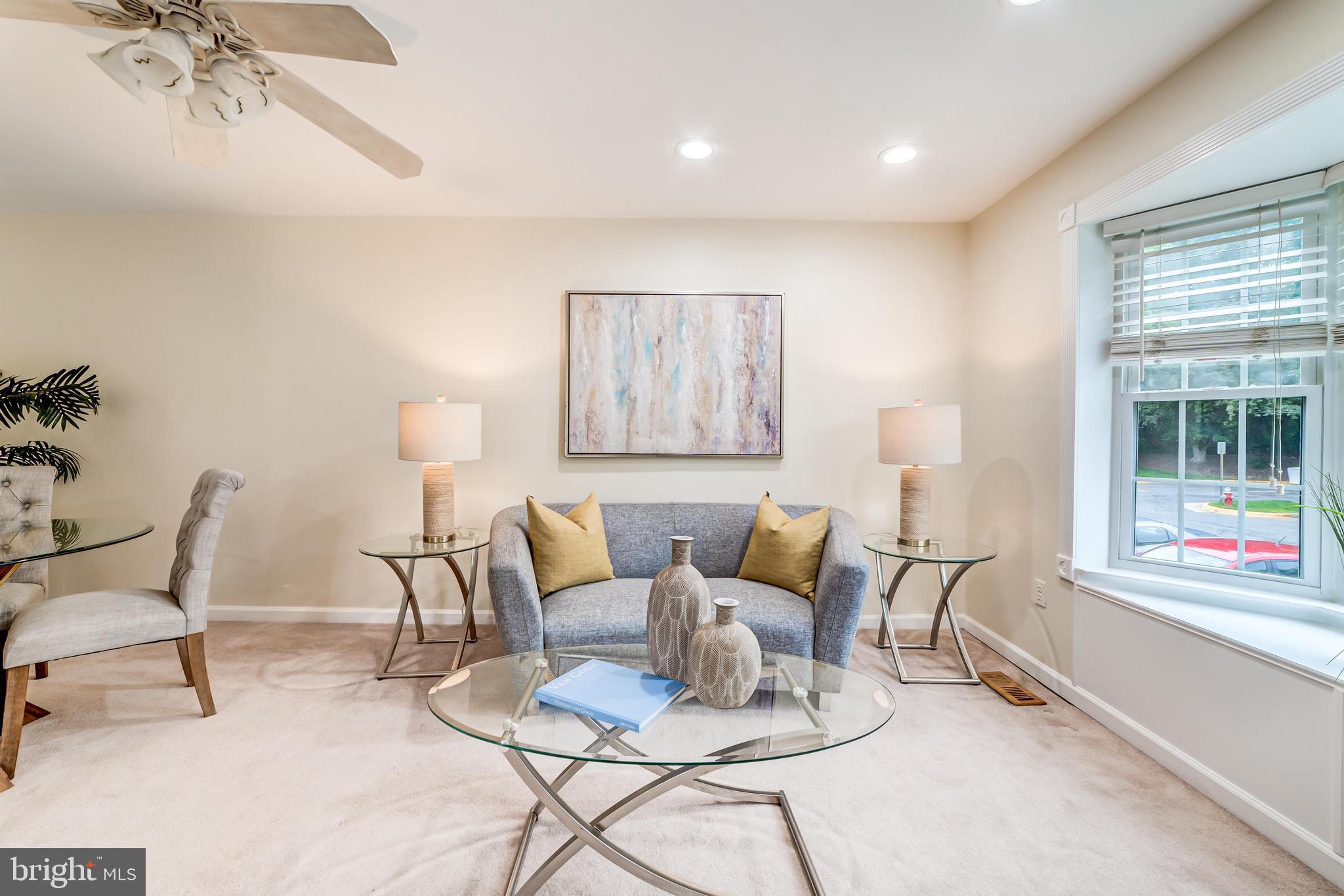 HUNTERS SQUARE - Residential