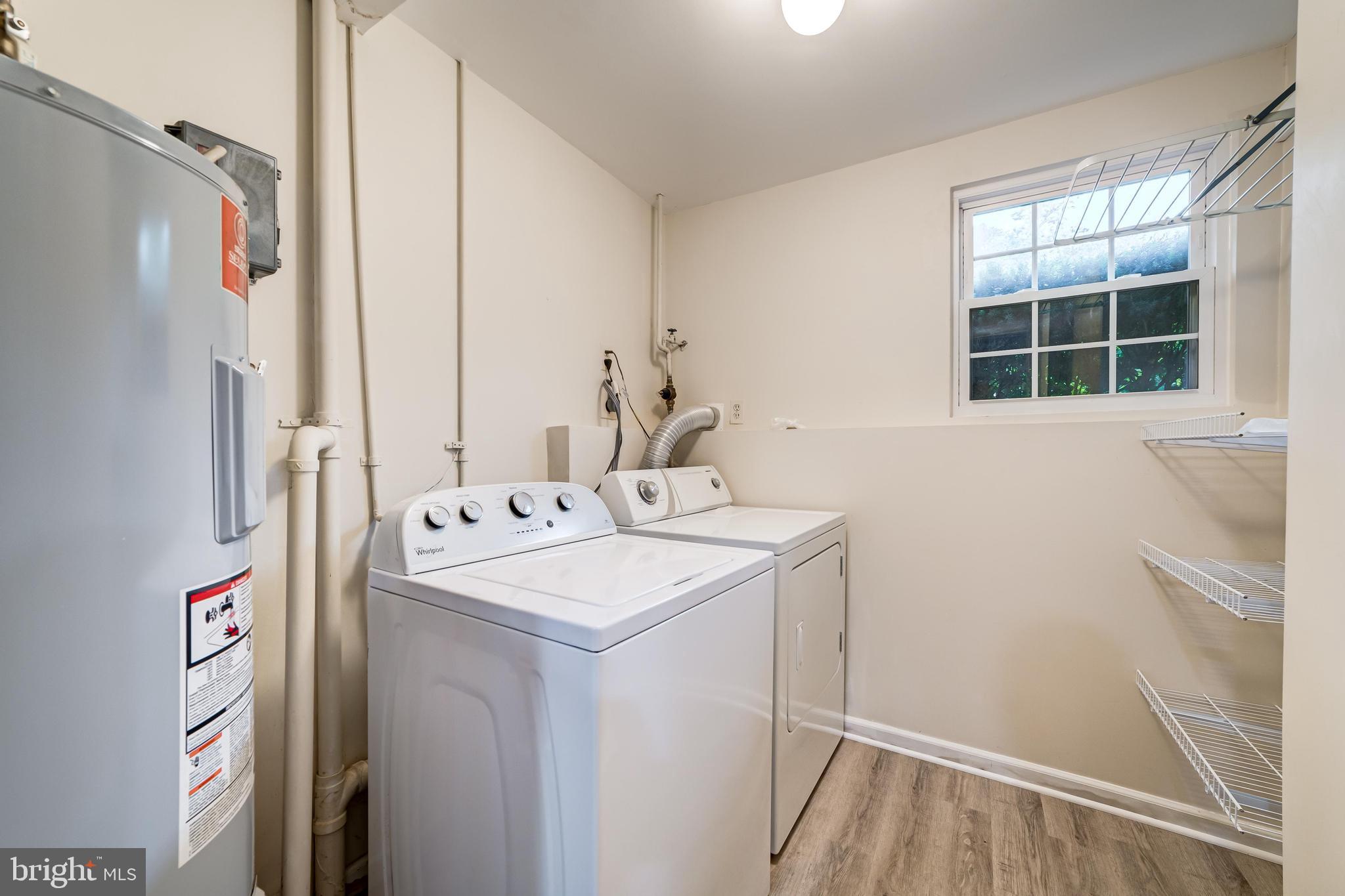 HUNTERS SQUARE - Residential