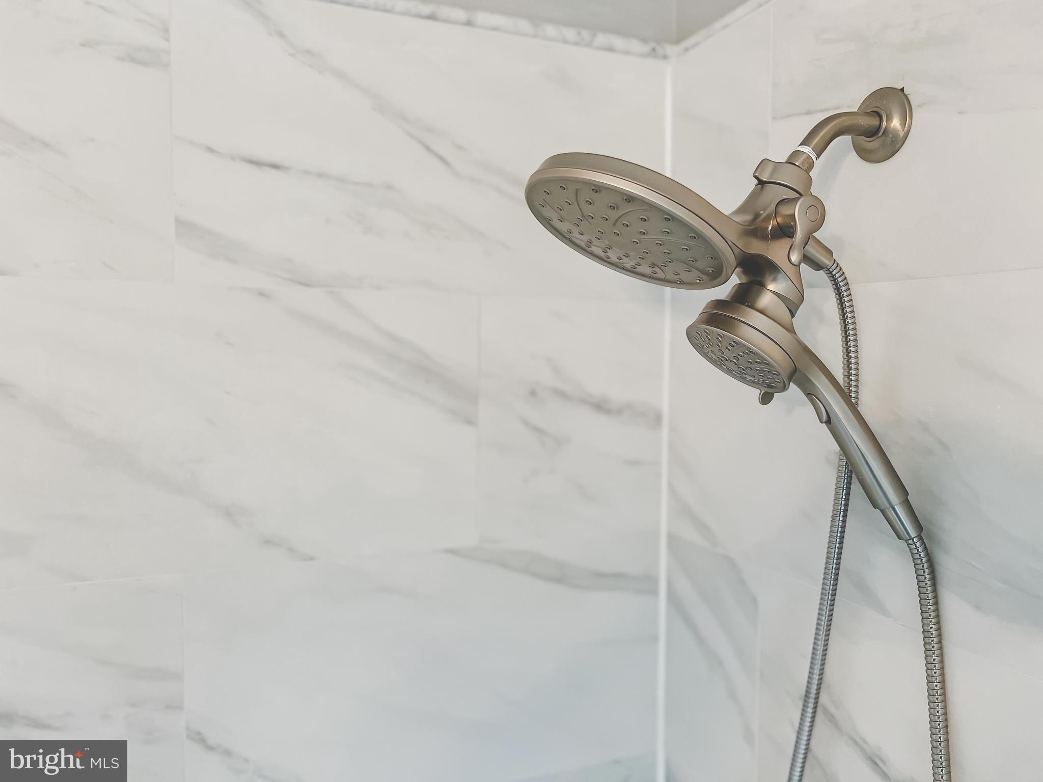 HUNTERS SQUARE - Residential