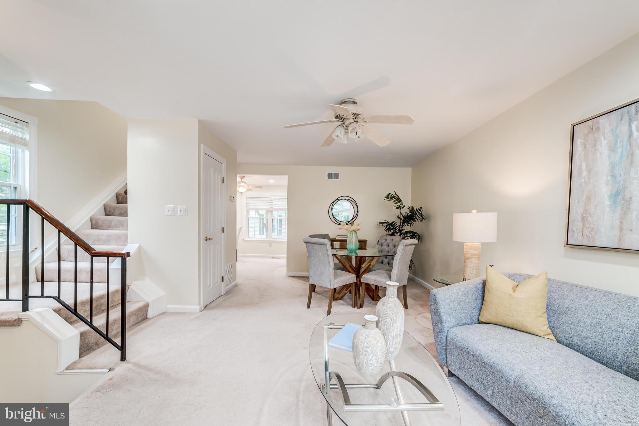 HUNTERS SQUARE - Residential