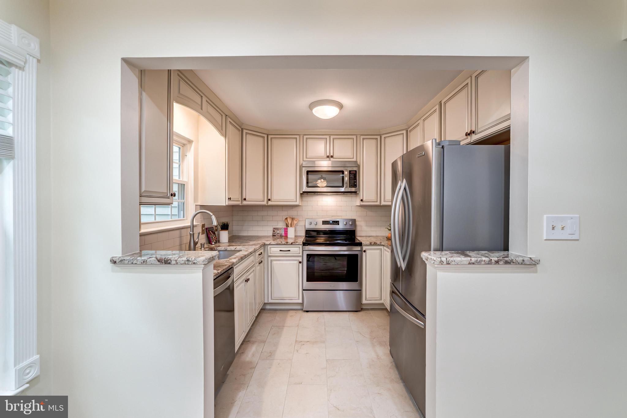 HUNTERS SQUARE - Residential