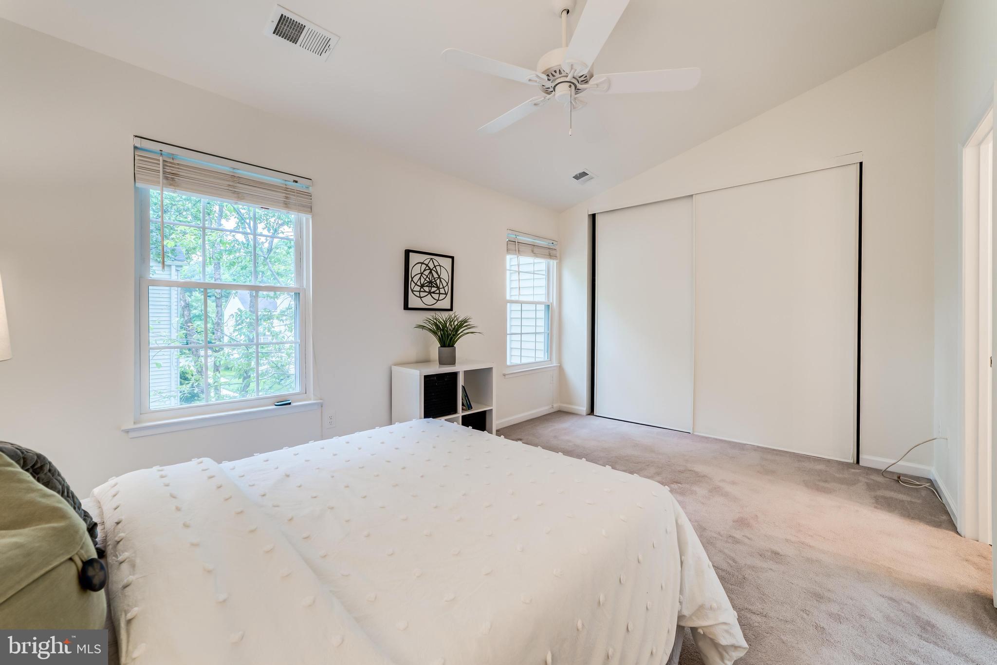 HUNTERS SQUARE - Residential