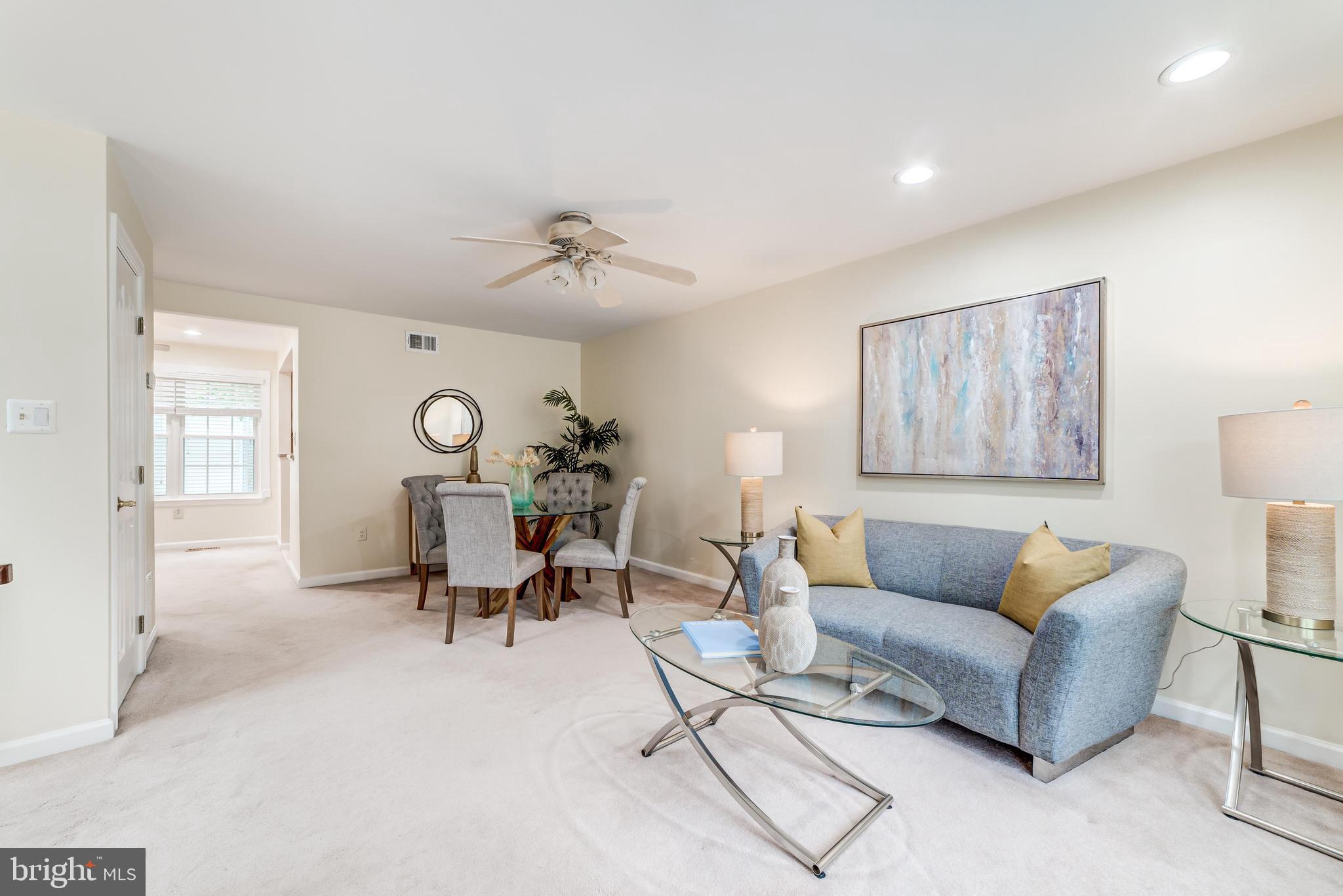 HUNTERS SQUARE - Residential